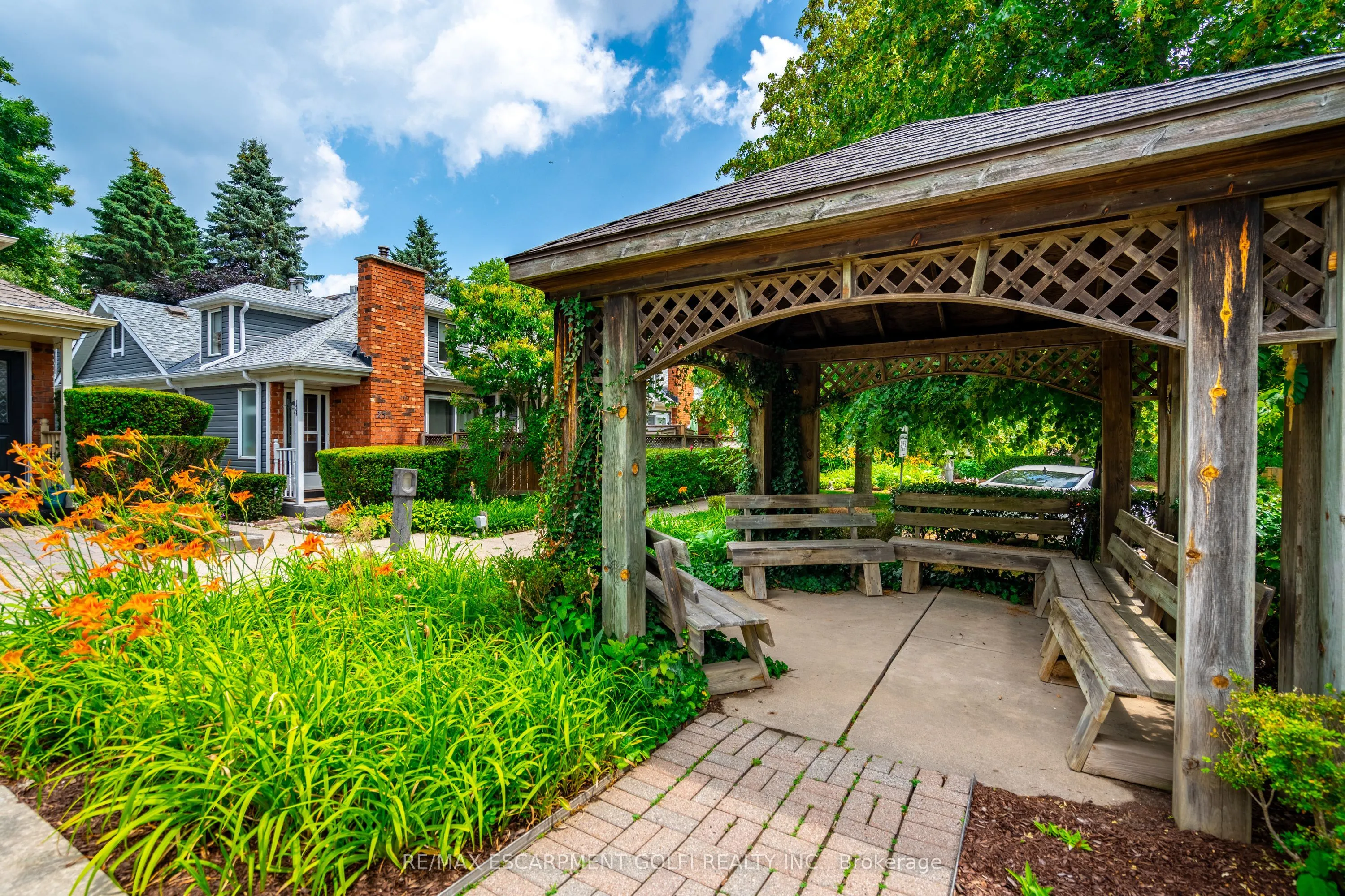 175 Fiddlers Green Road, #26