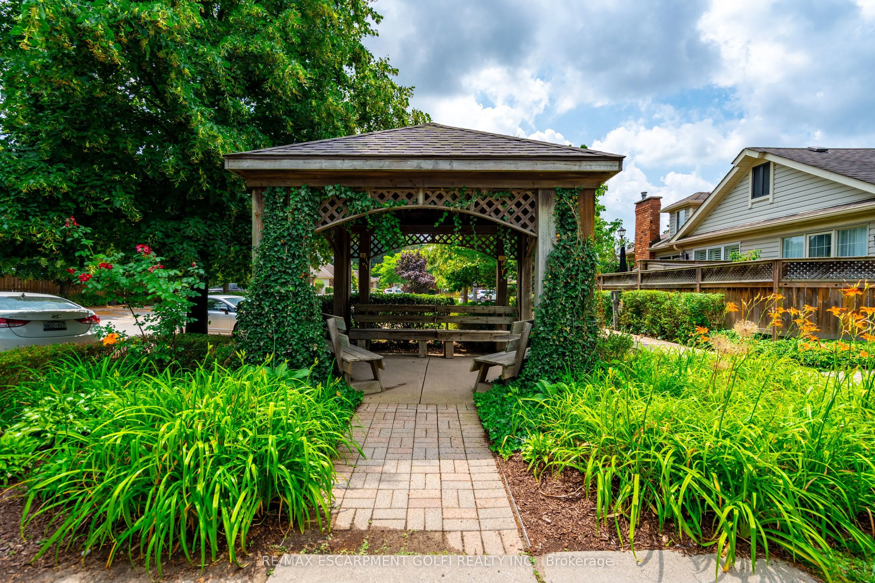 175 Fiddlers Green Road, #26