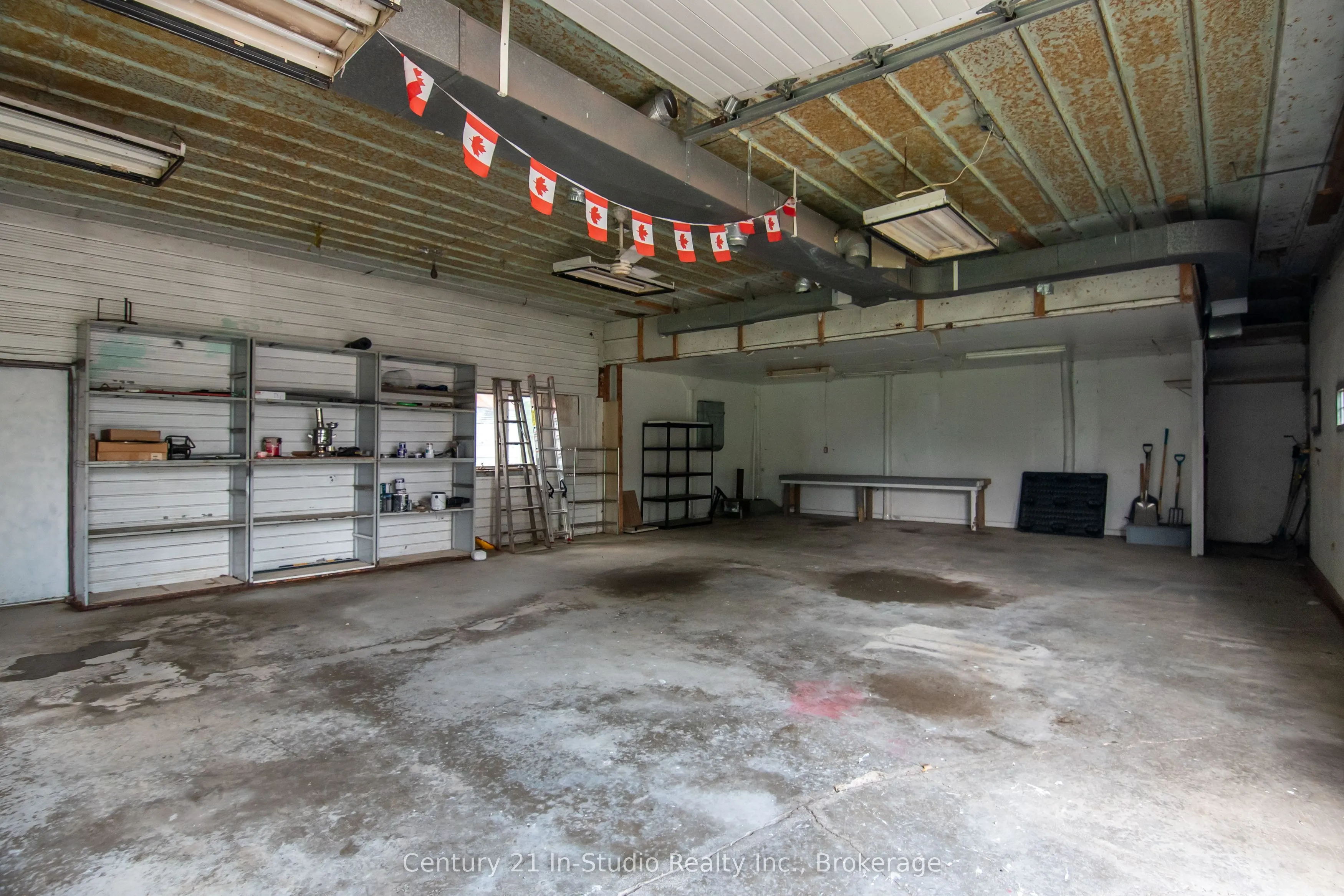 457898 Grey Road 11 Road
