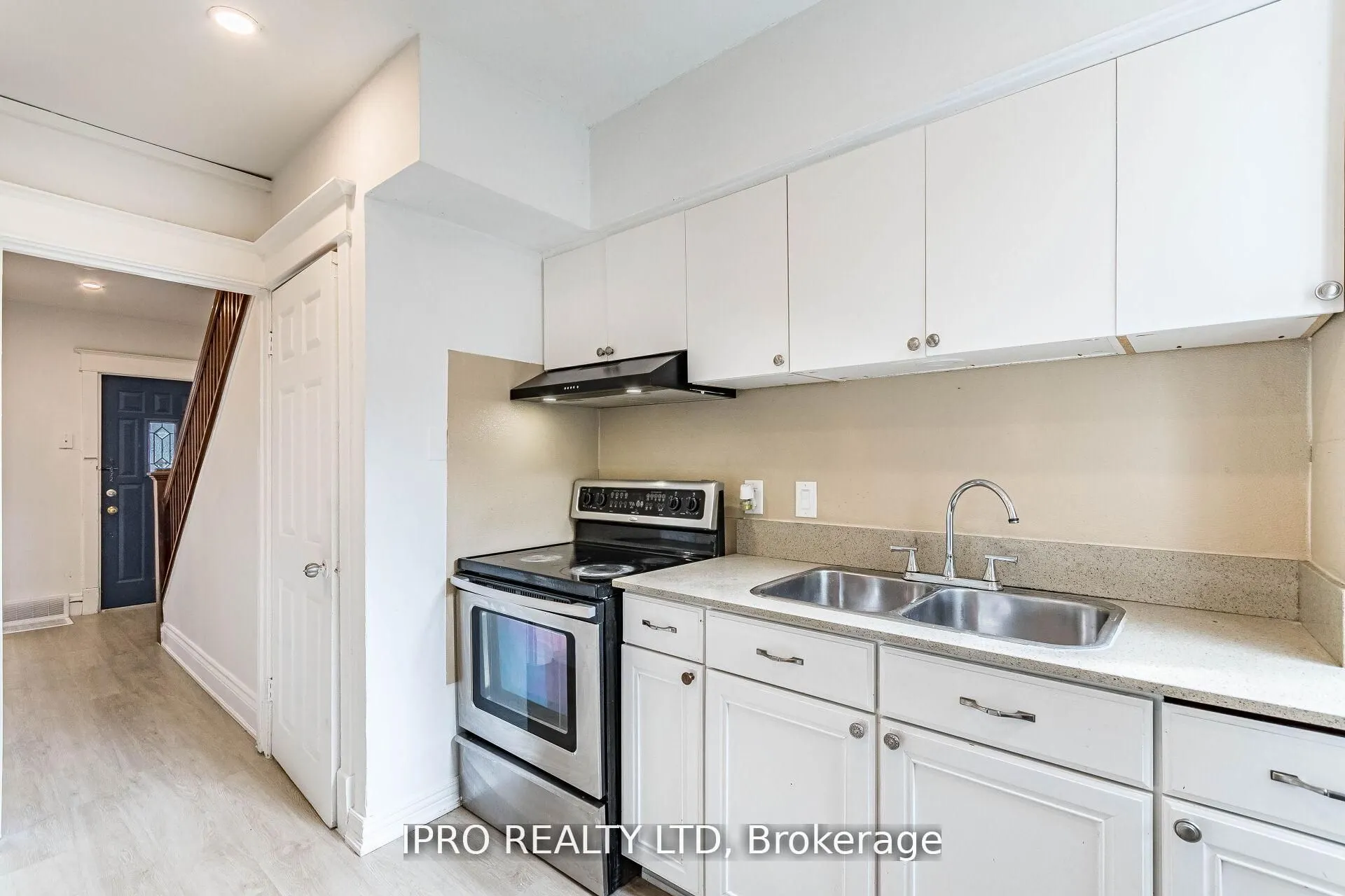 35 Chestnut Avenue