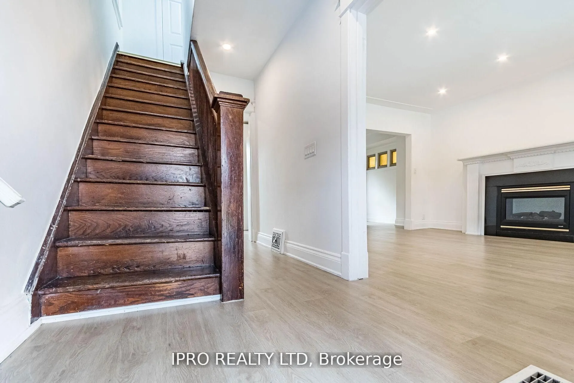 35 Chestnut Avenue
