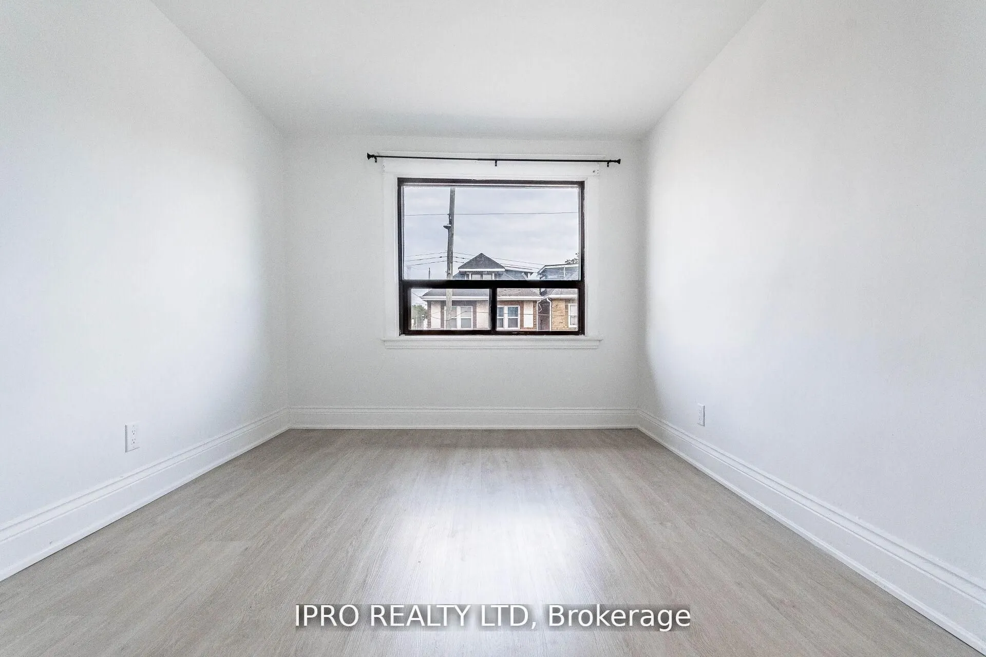 35 Chestnut Avenue