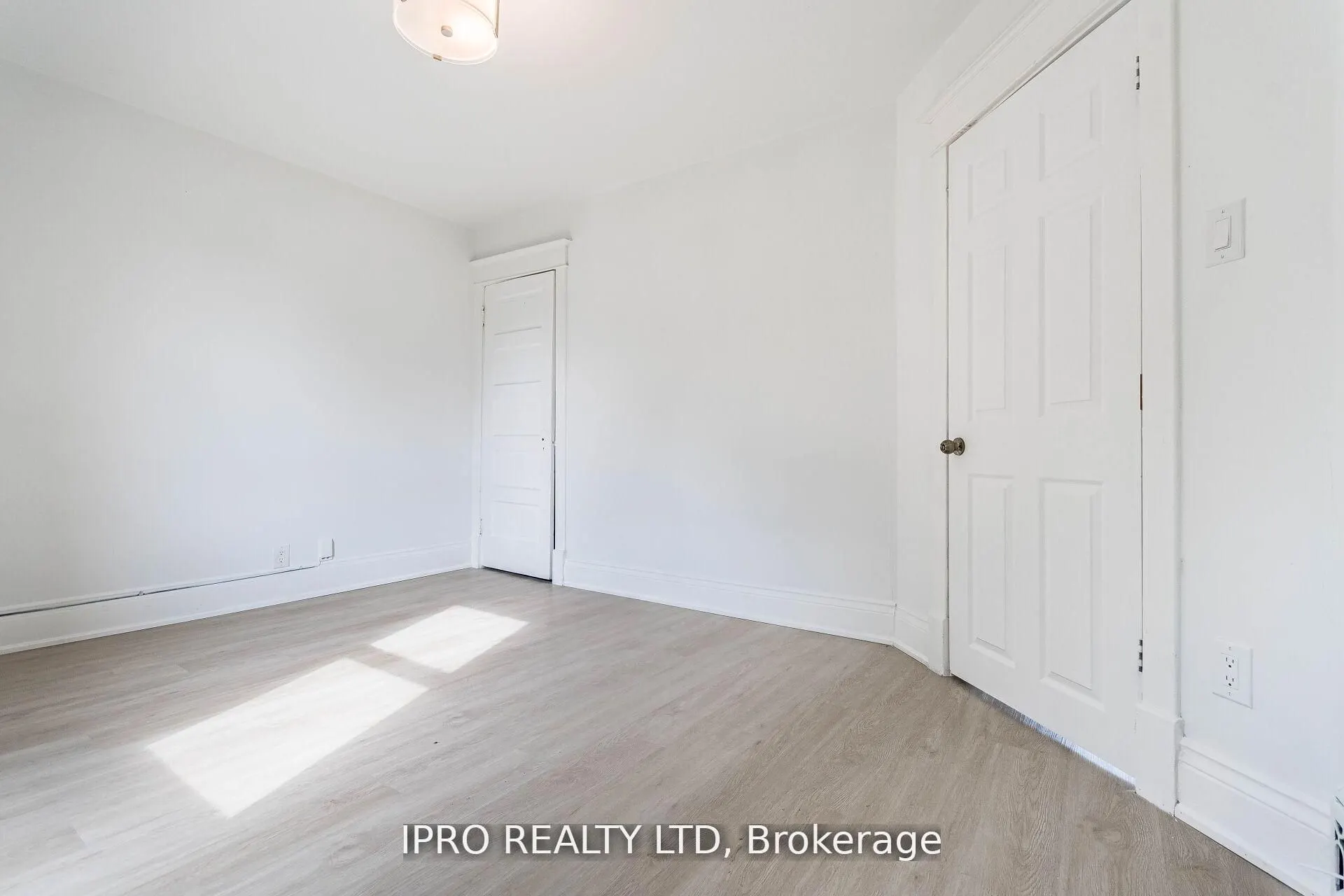 35 Chestnut Avenue