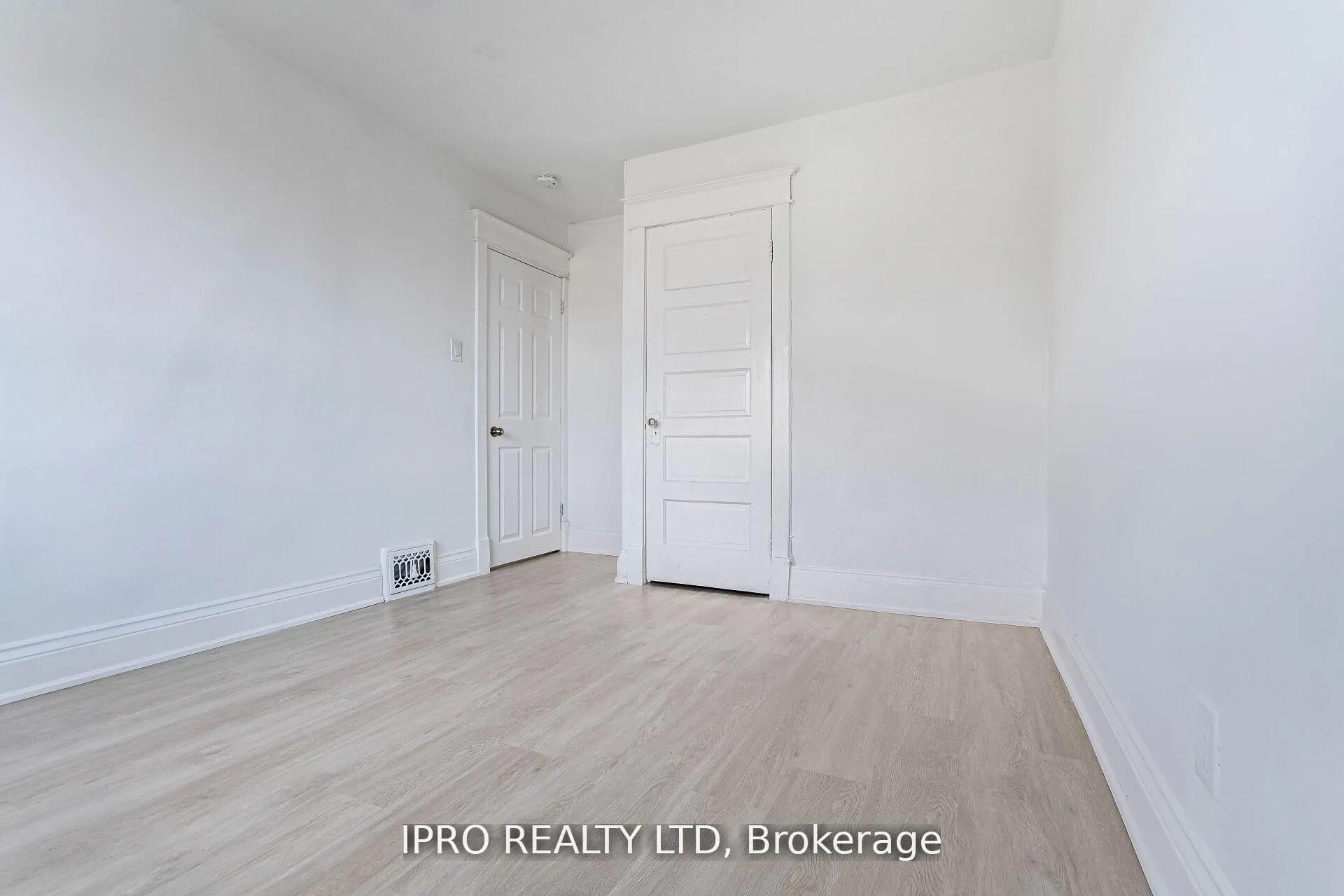 35 Chestnut Avenue