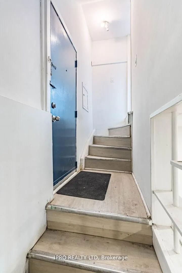 35 Chestnut Avenue
