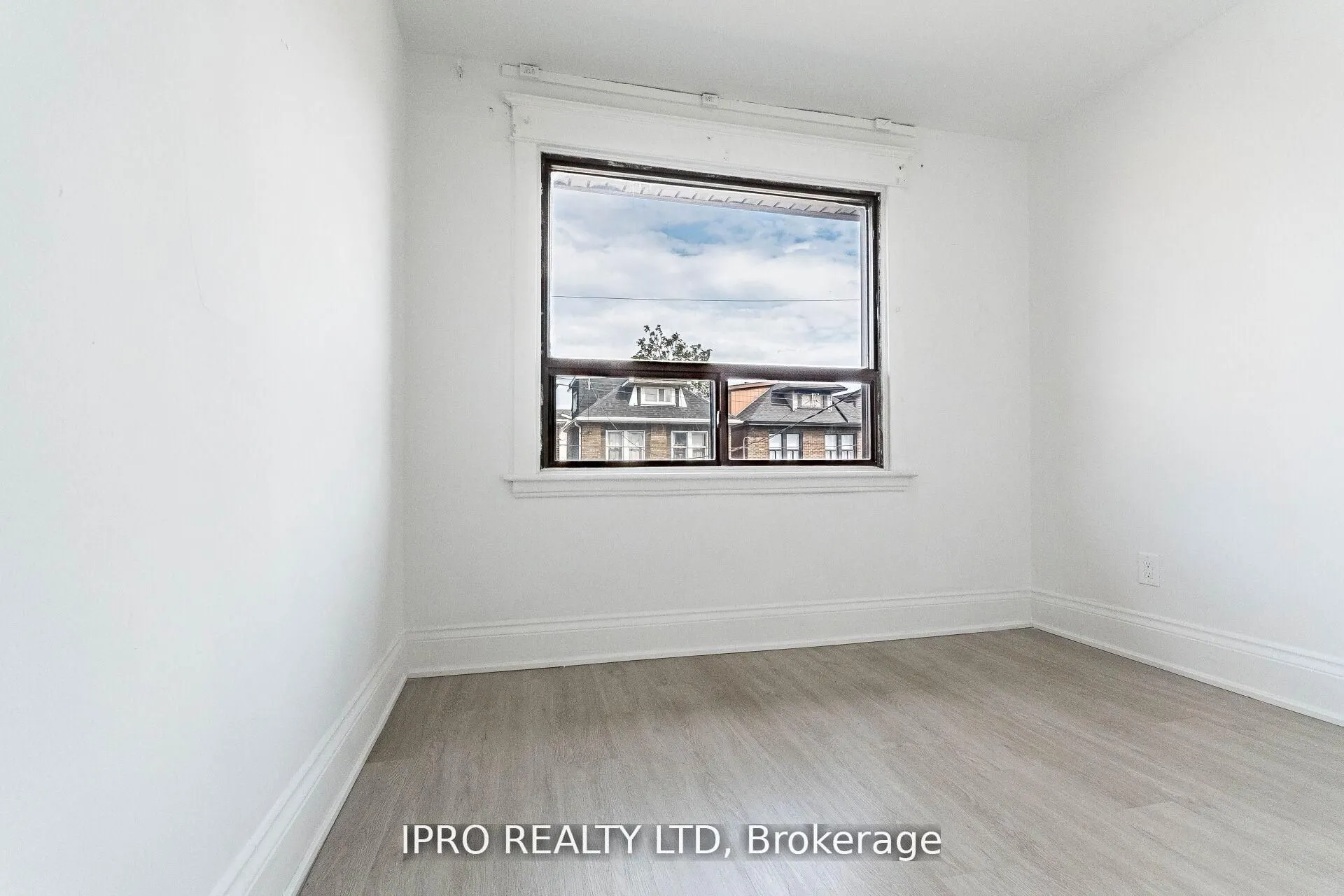 35 Chestnut Avenue