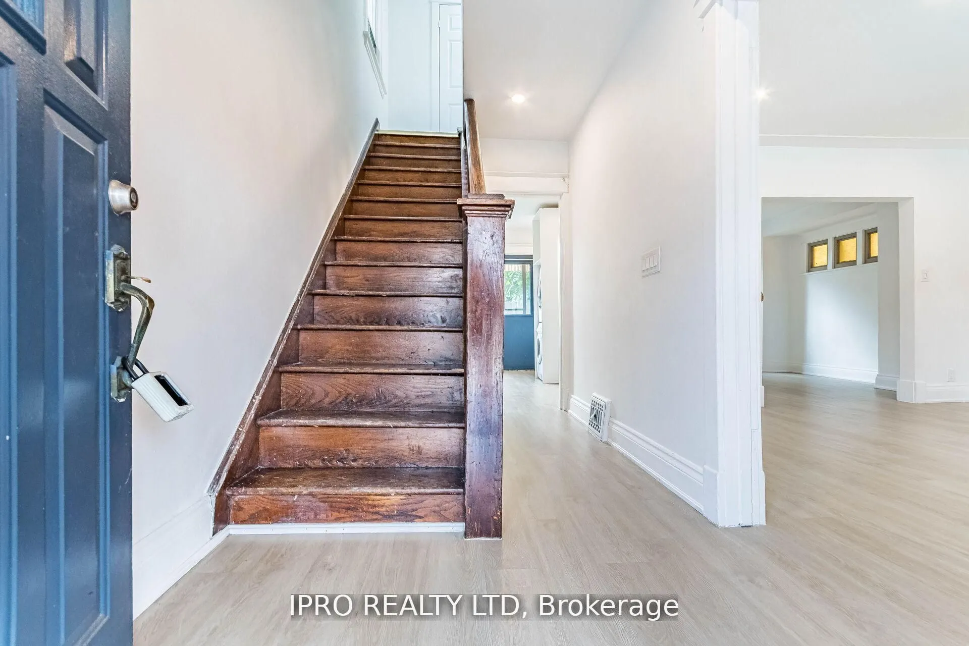 35 Chestnut Avenue