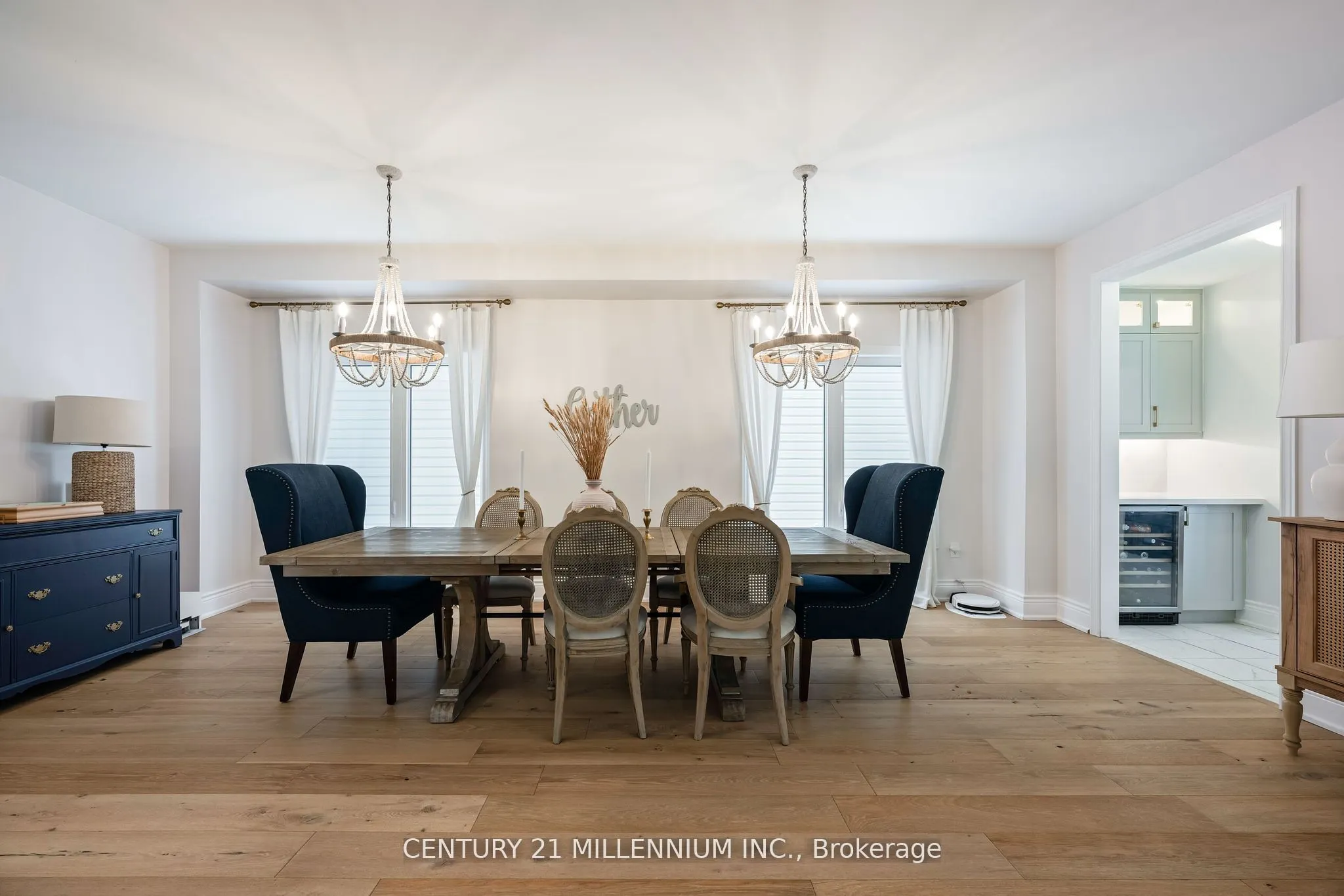 712 Gilmour Crescent