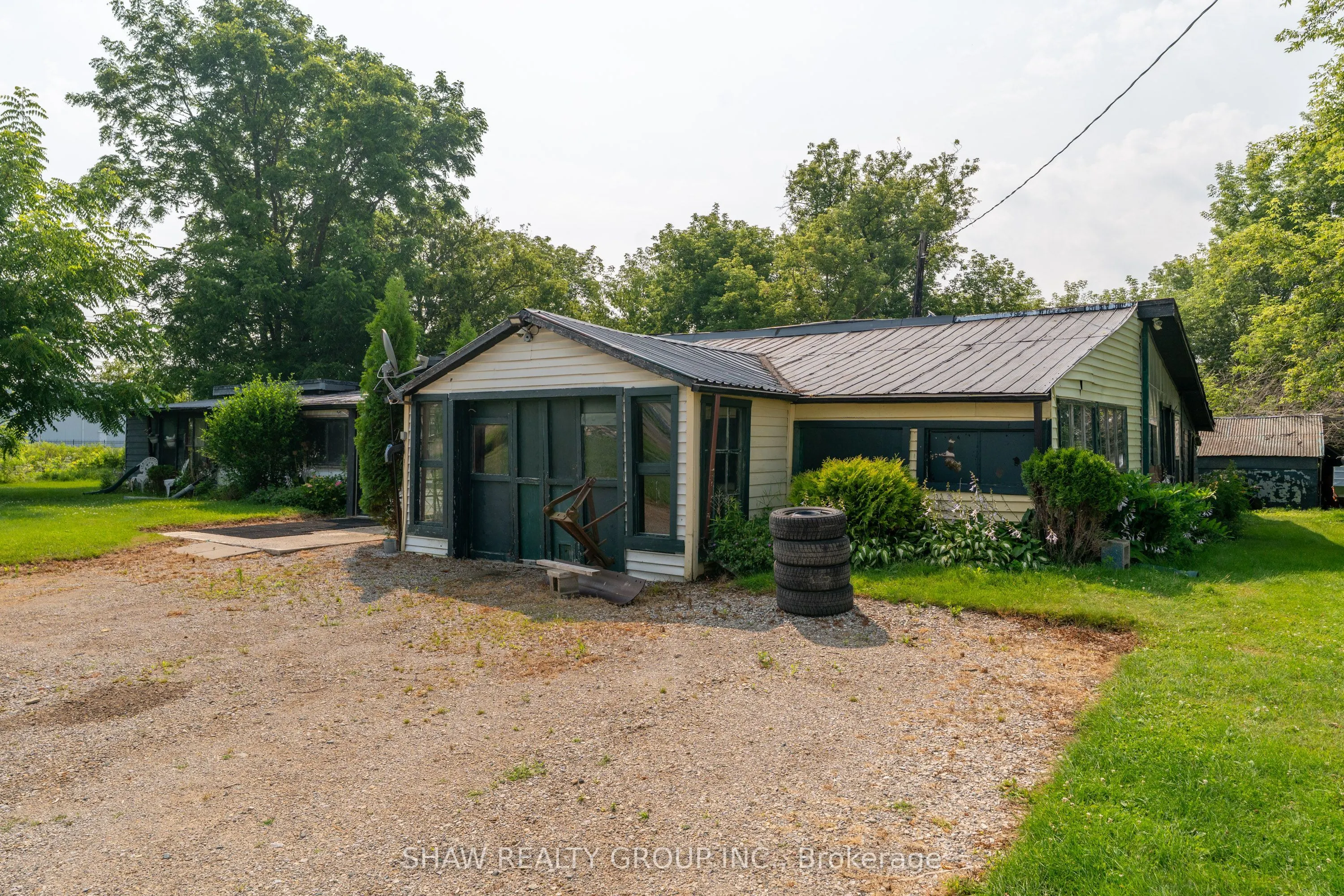 1264 Parkinson Road
