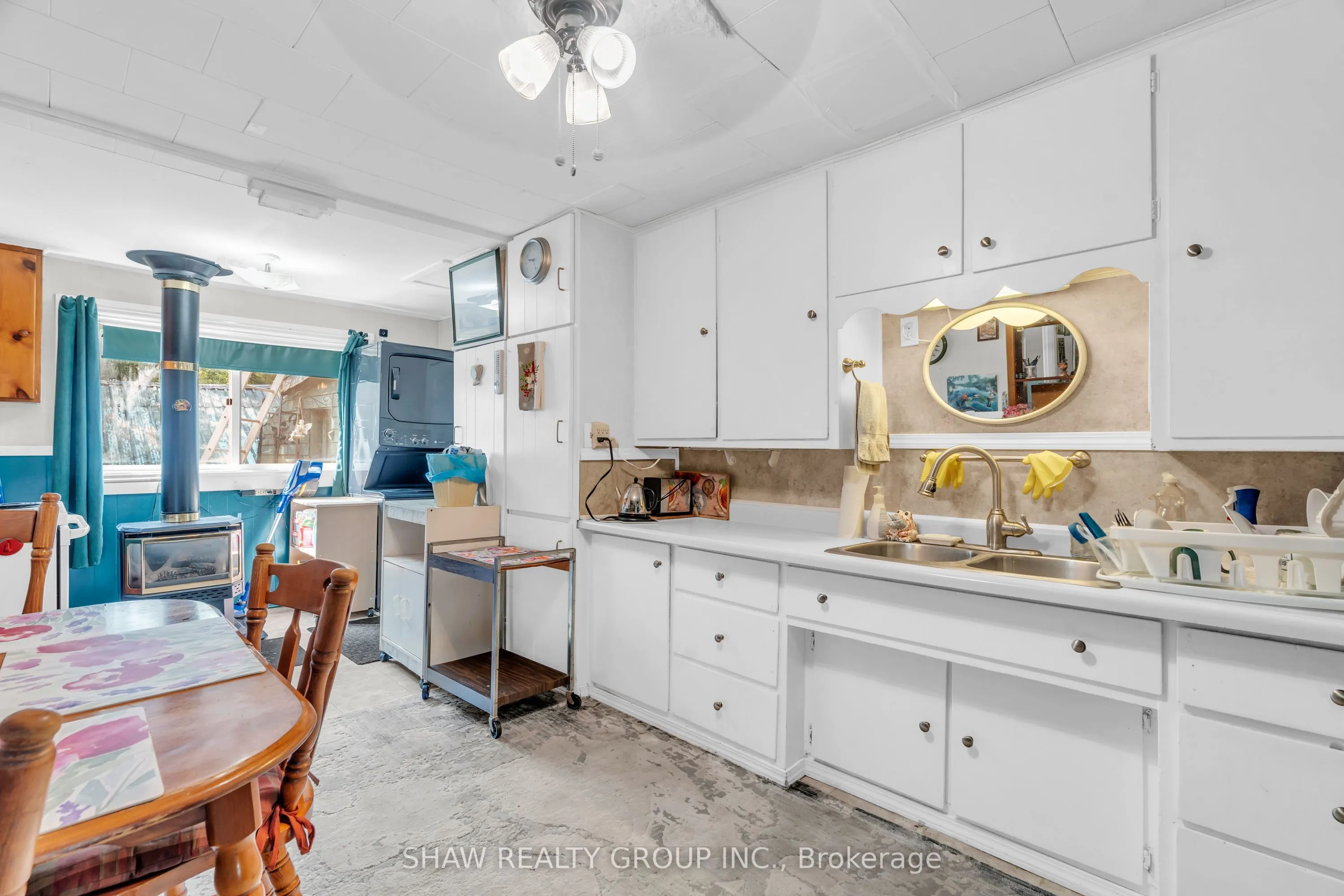 1264 Parkinson Road