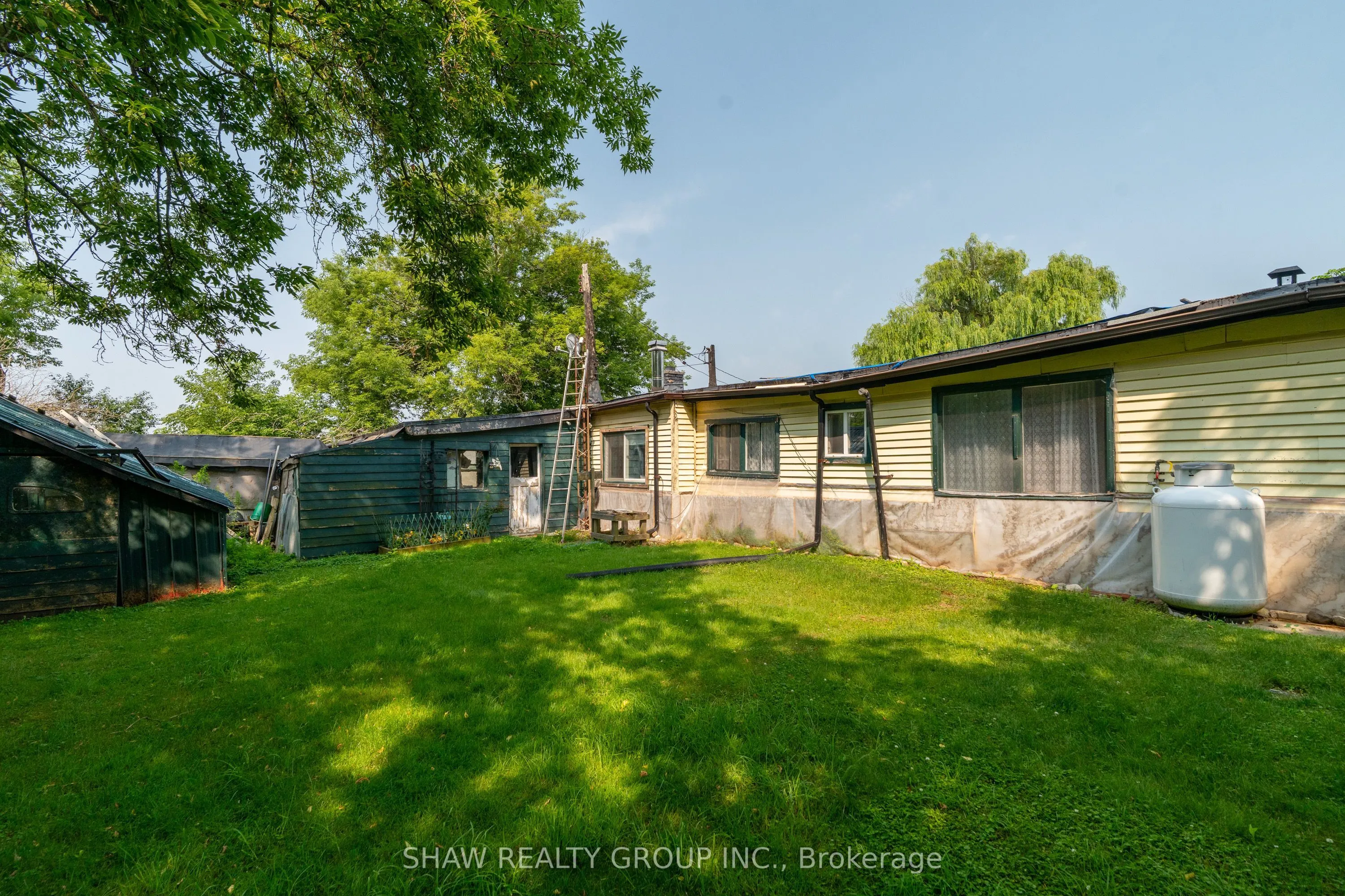 1264 Parkinson Road