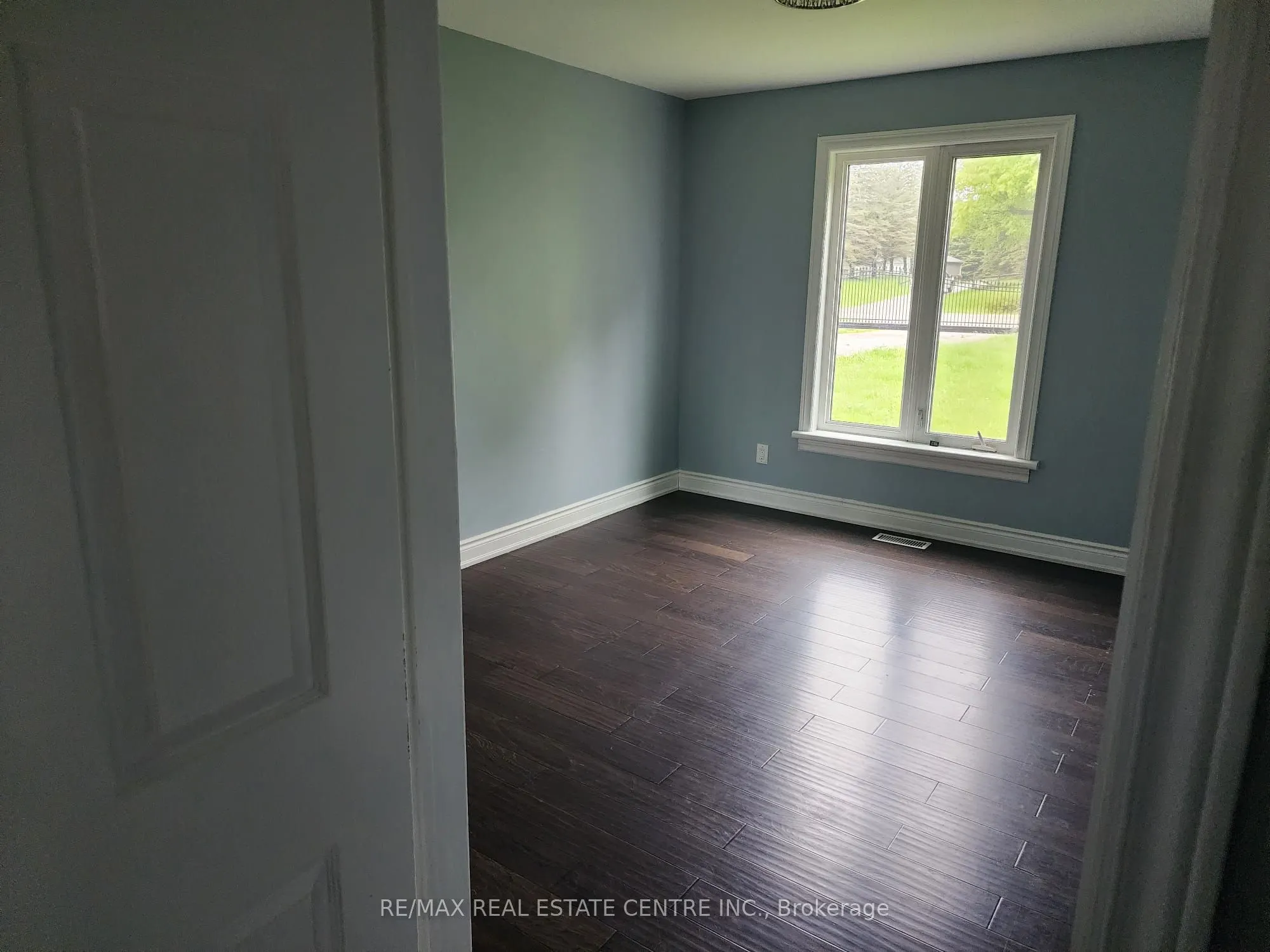 8871 Wellington 124 Road