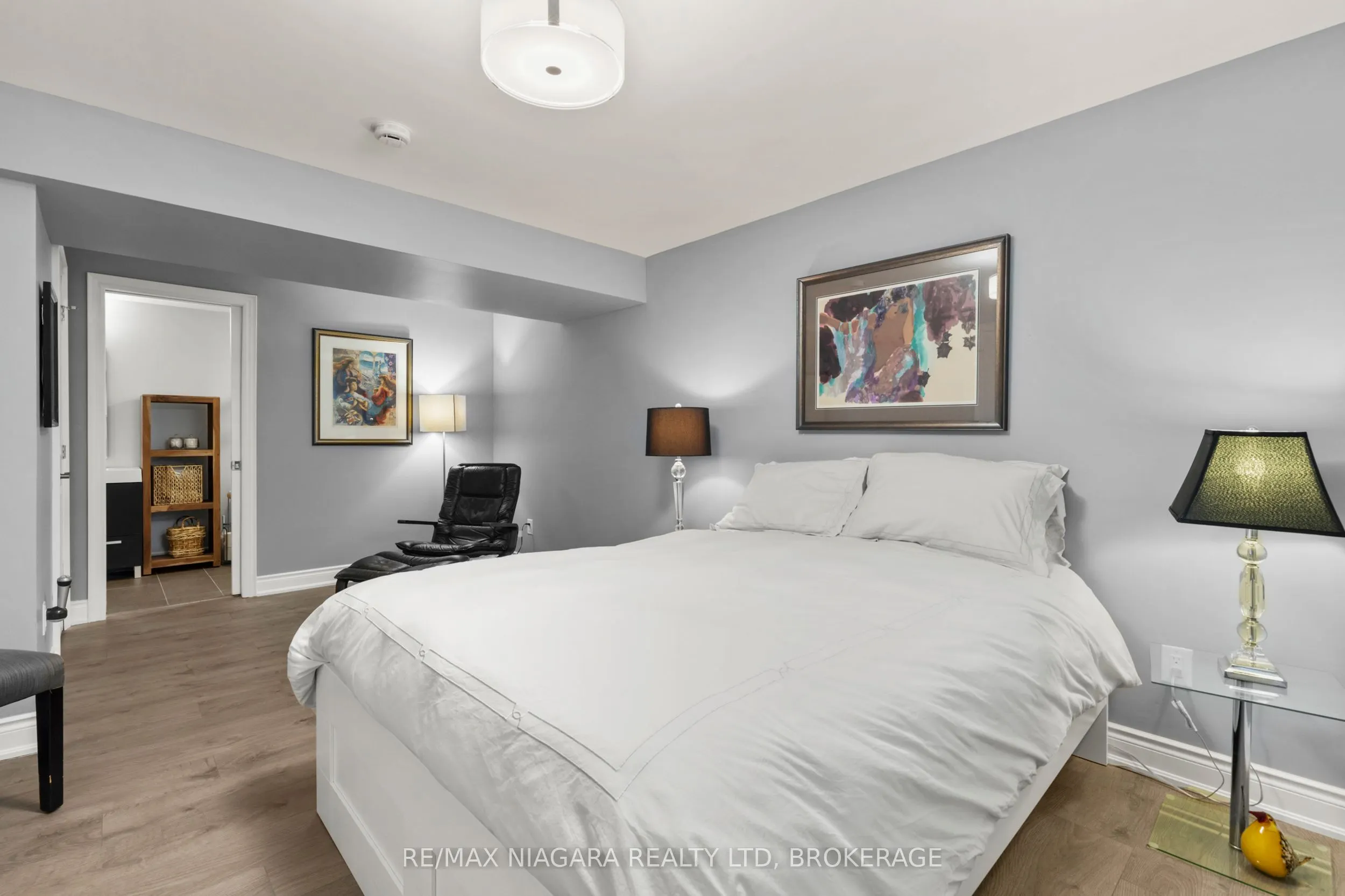 28 HILLSIDE Drive, #Call LBO