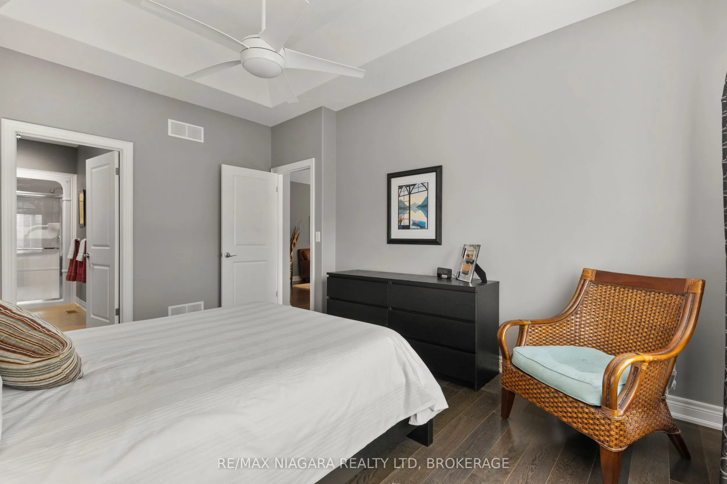 28 HILLSIDE Drive, #Call LBO