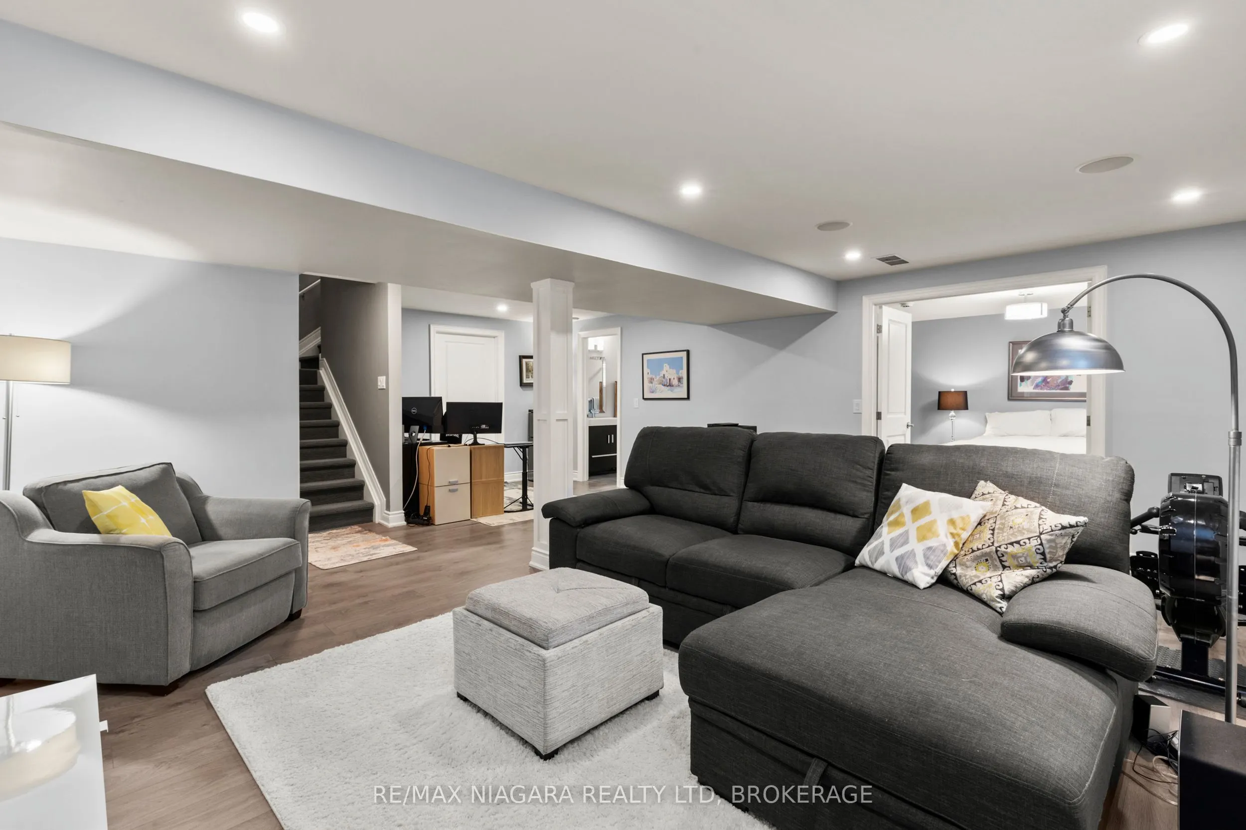 28 HILLSIDE Drive, #Call LBO