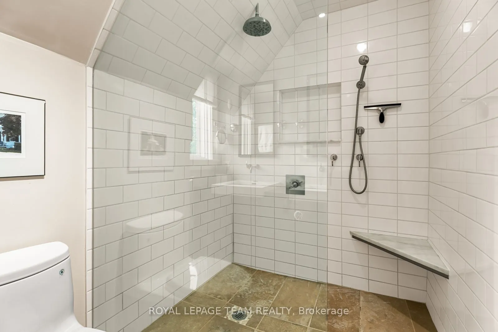 228 Rideau Terrace