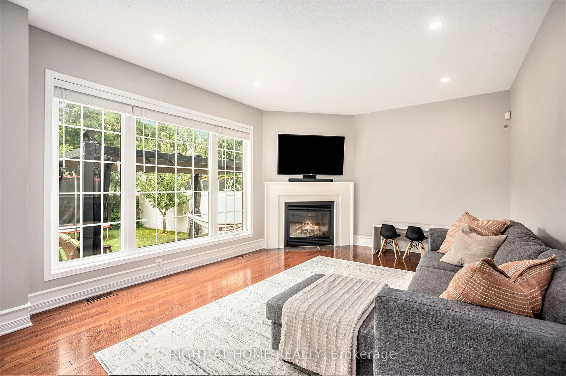422 Deer View Avenue