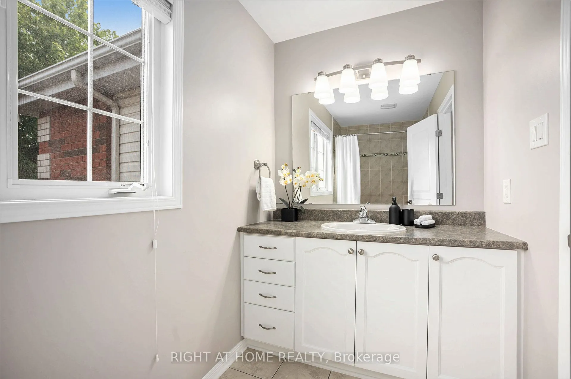 422 Deer View Avenue