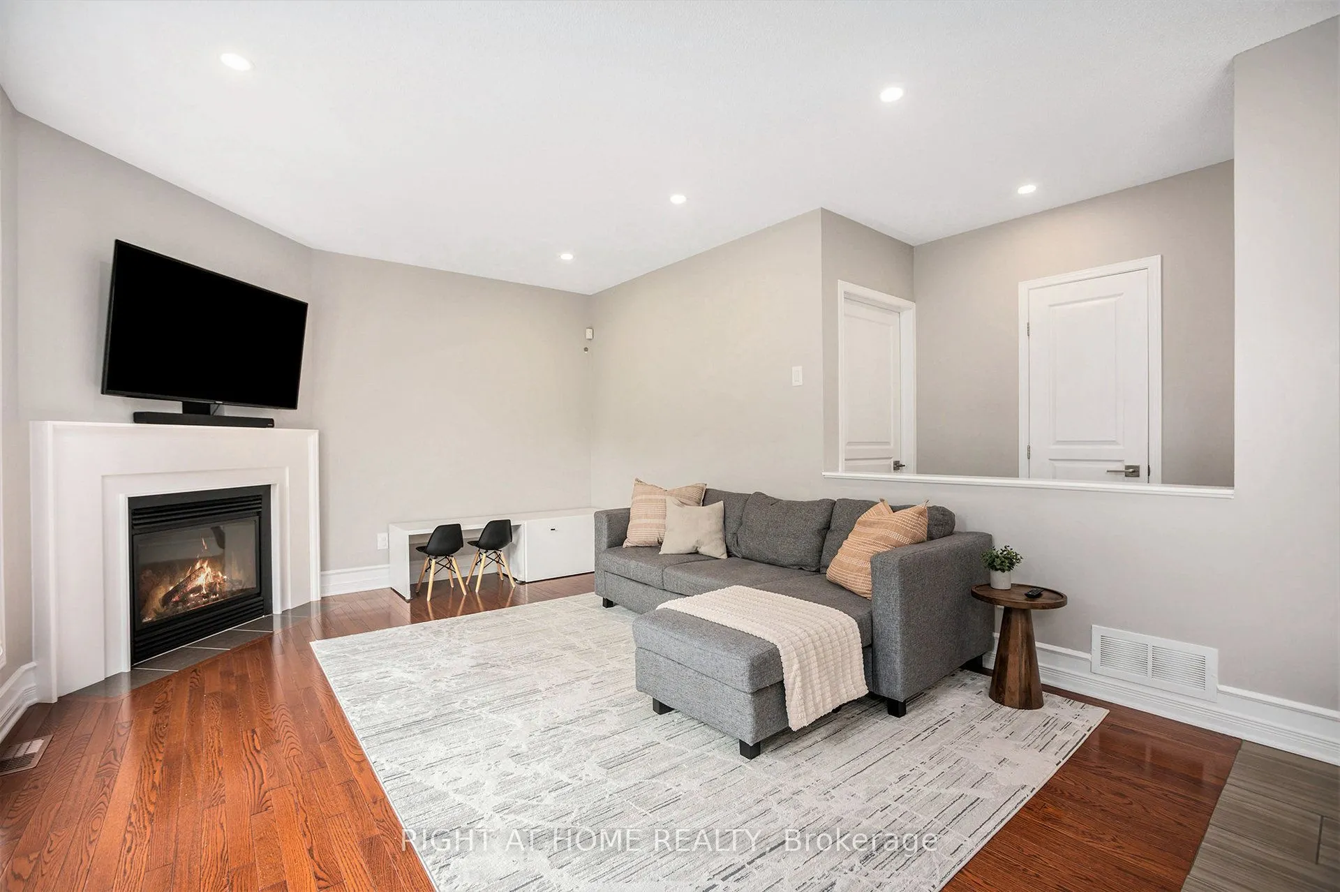 422 Deer View Avenue