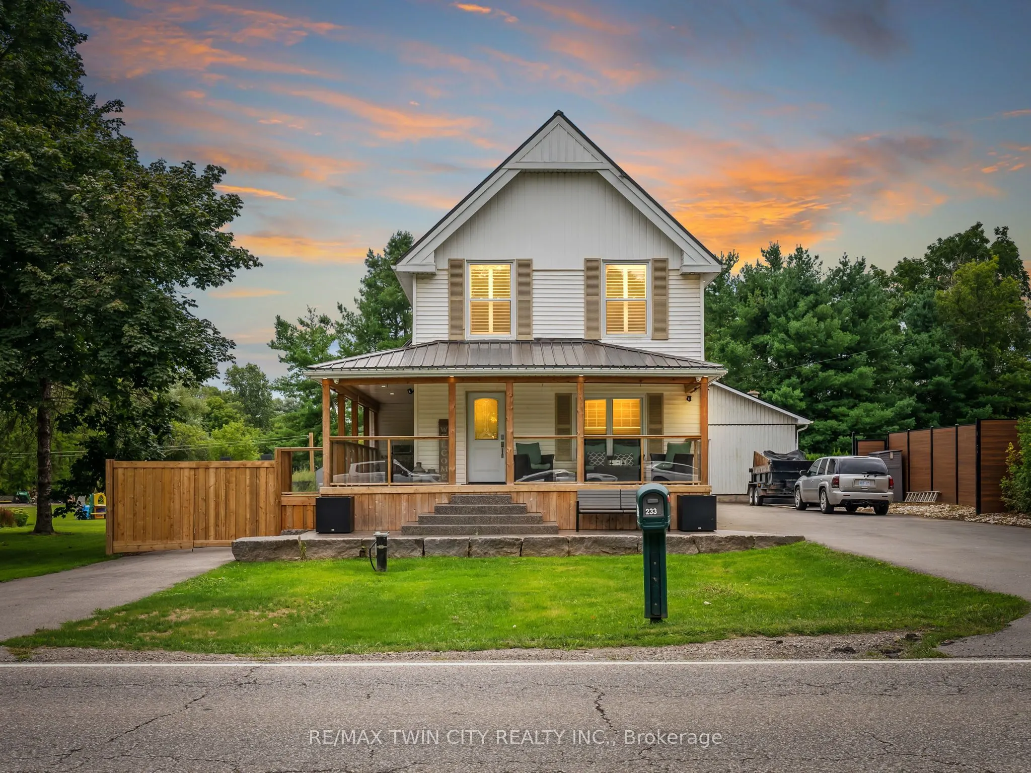 233 Oakland Road