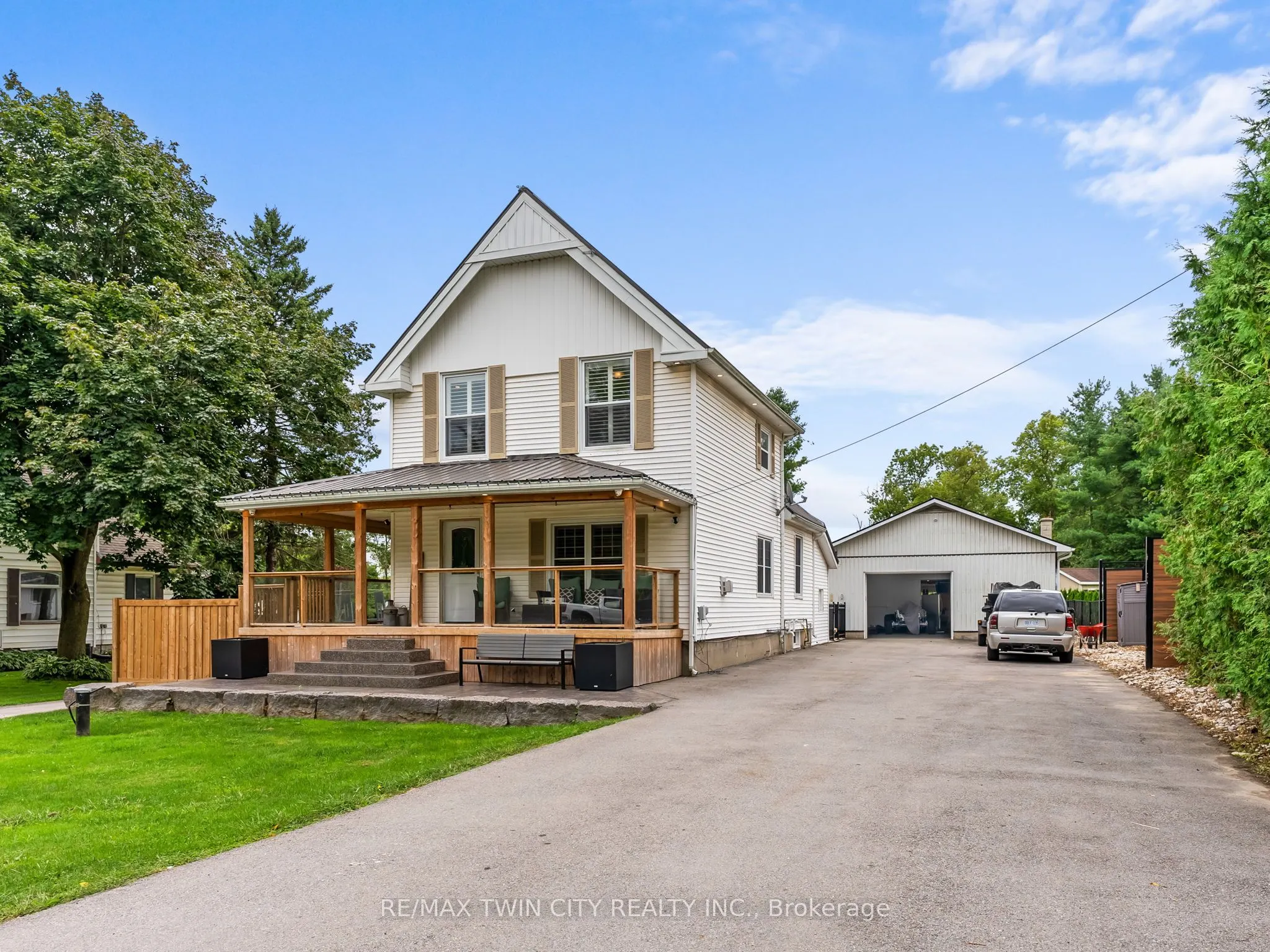 233 Oakland Road