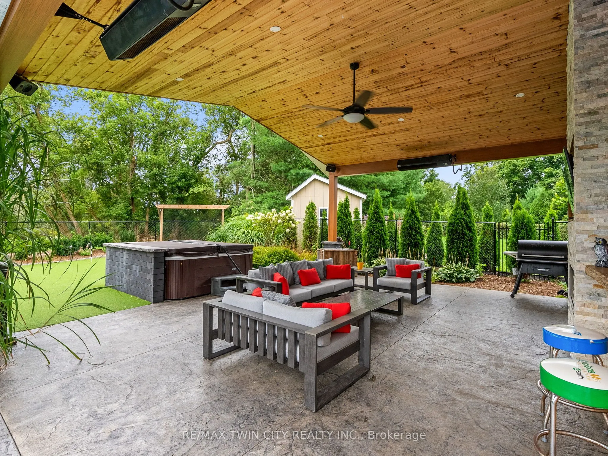 233 Oakland Road