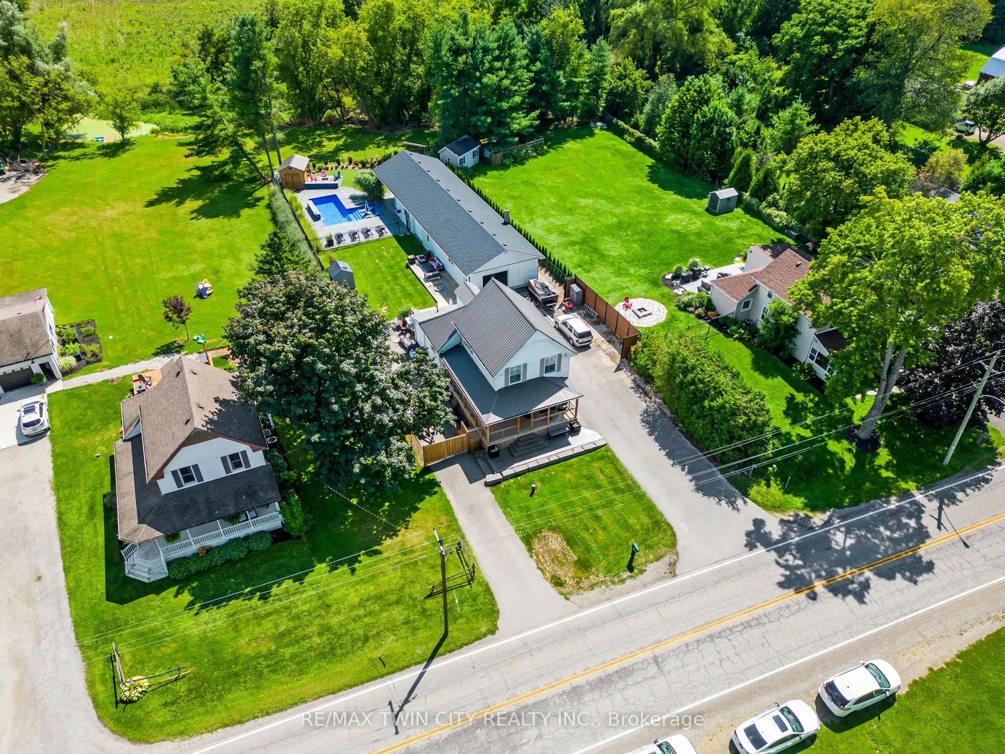233 Oakland Road