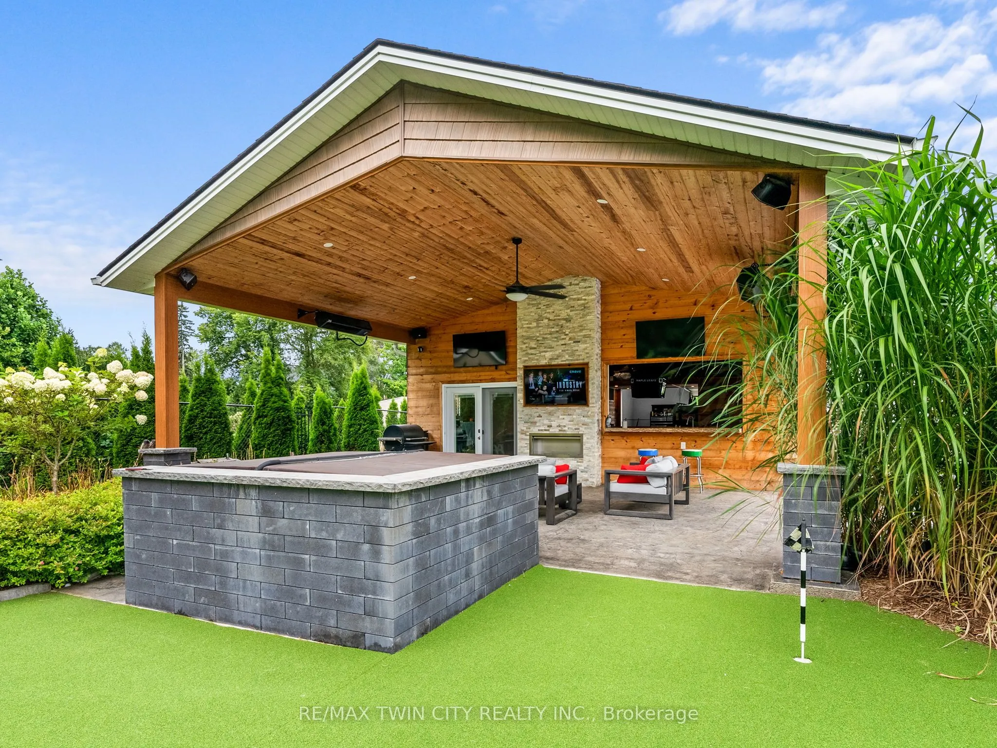 233 Oakland Road