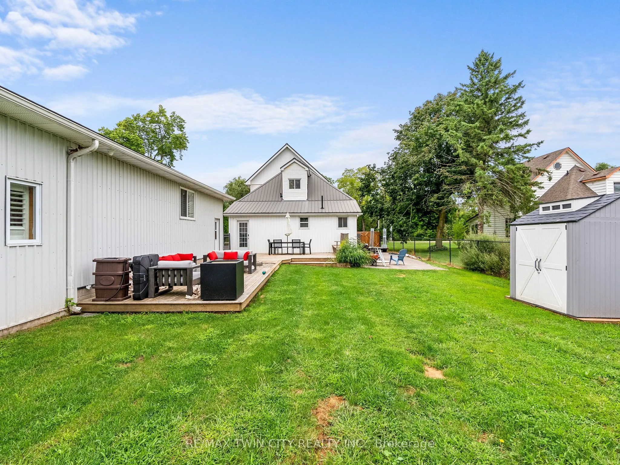 233 Oakland Road