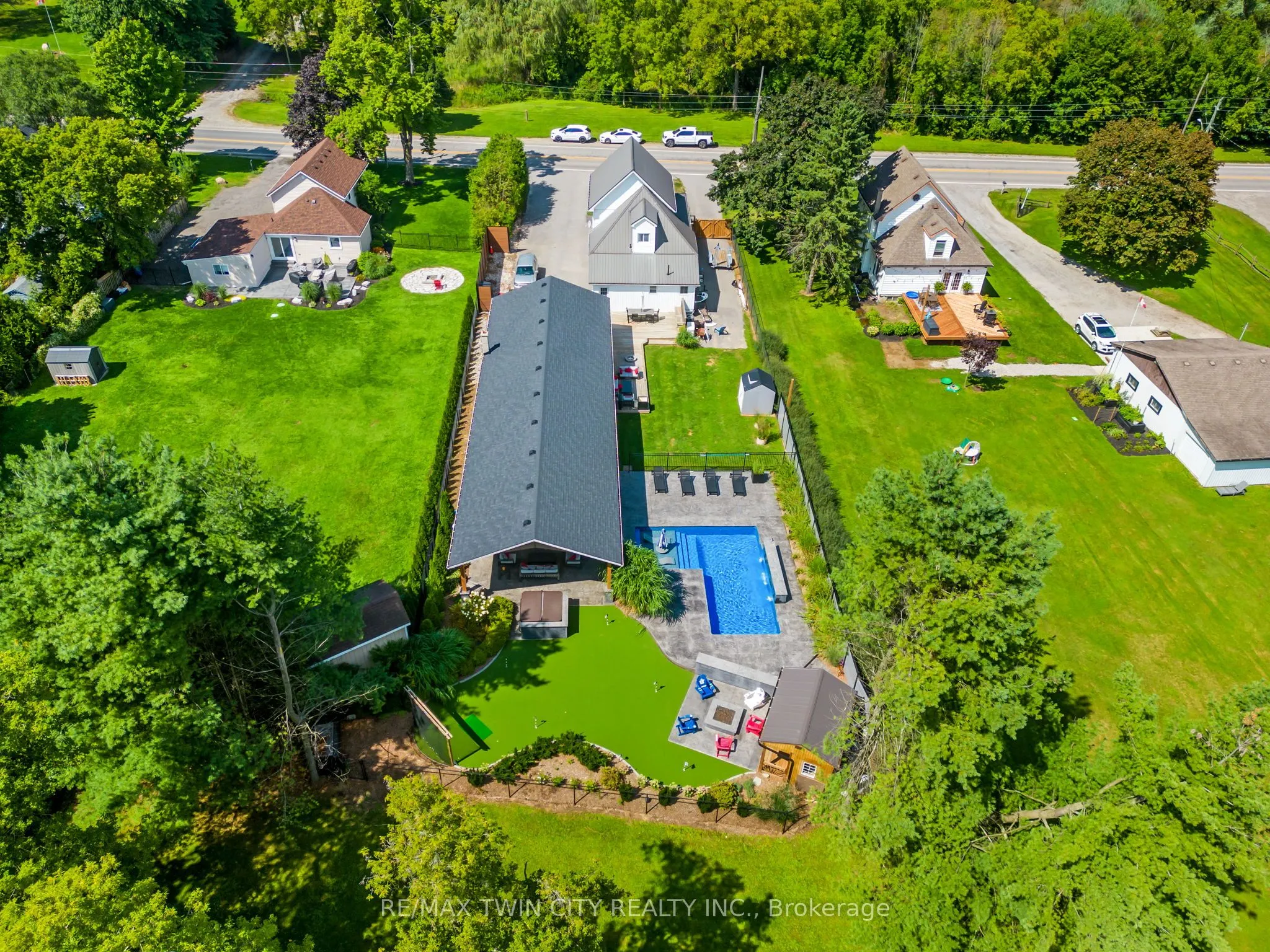 233 Oakland Road