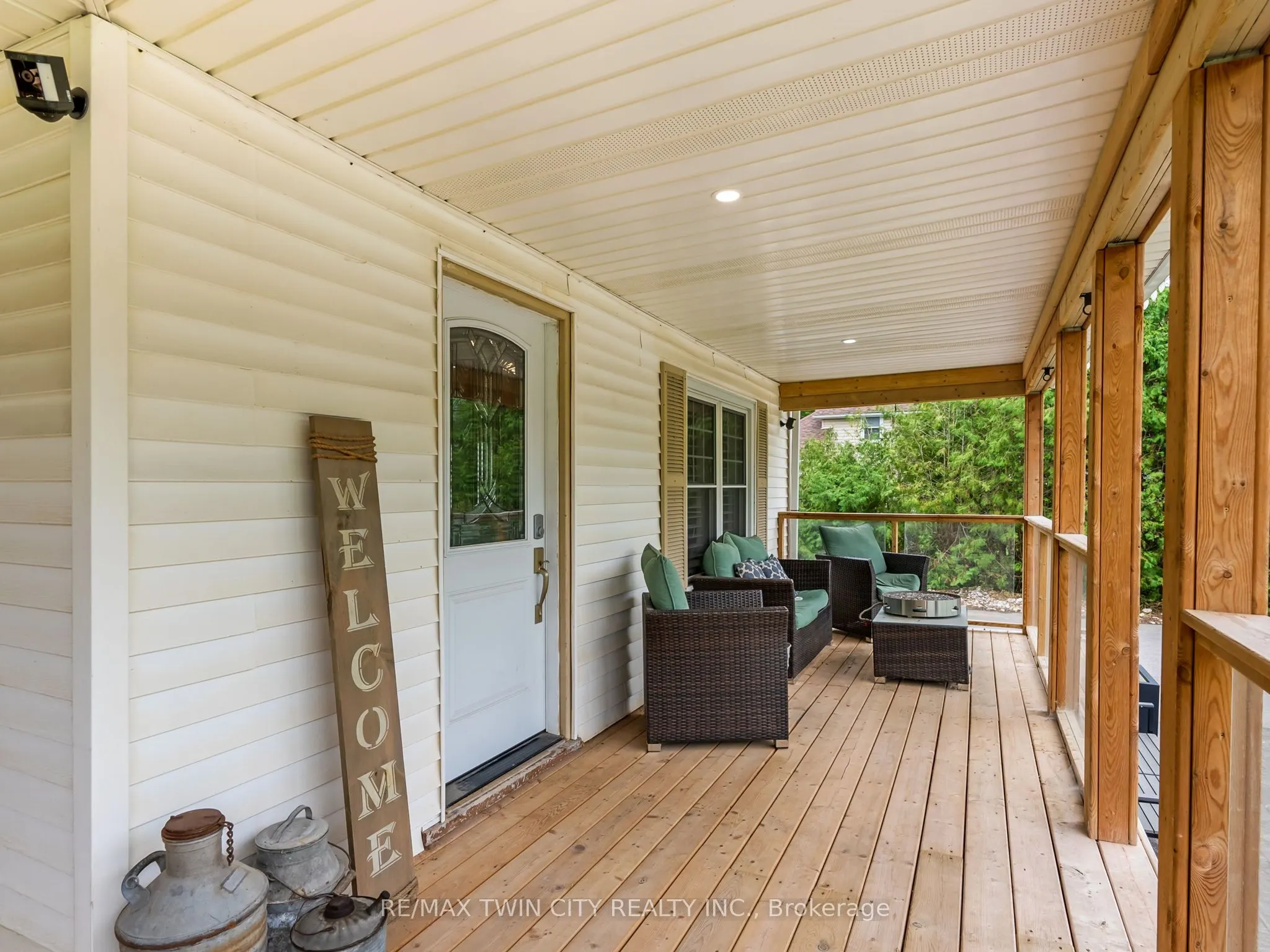 233 Oakland Road