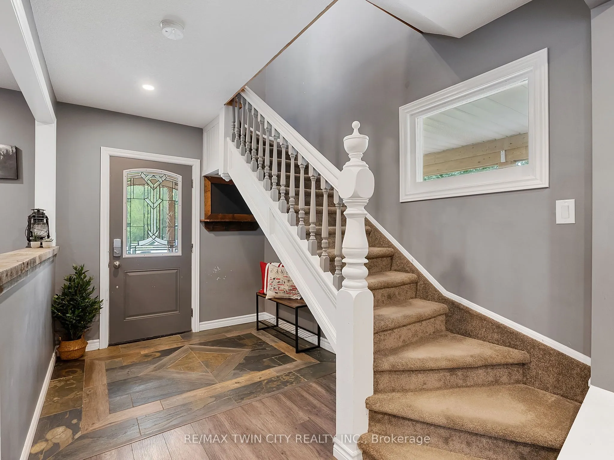233 Oakland Road