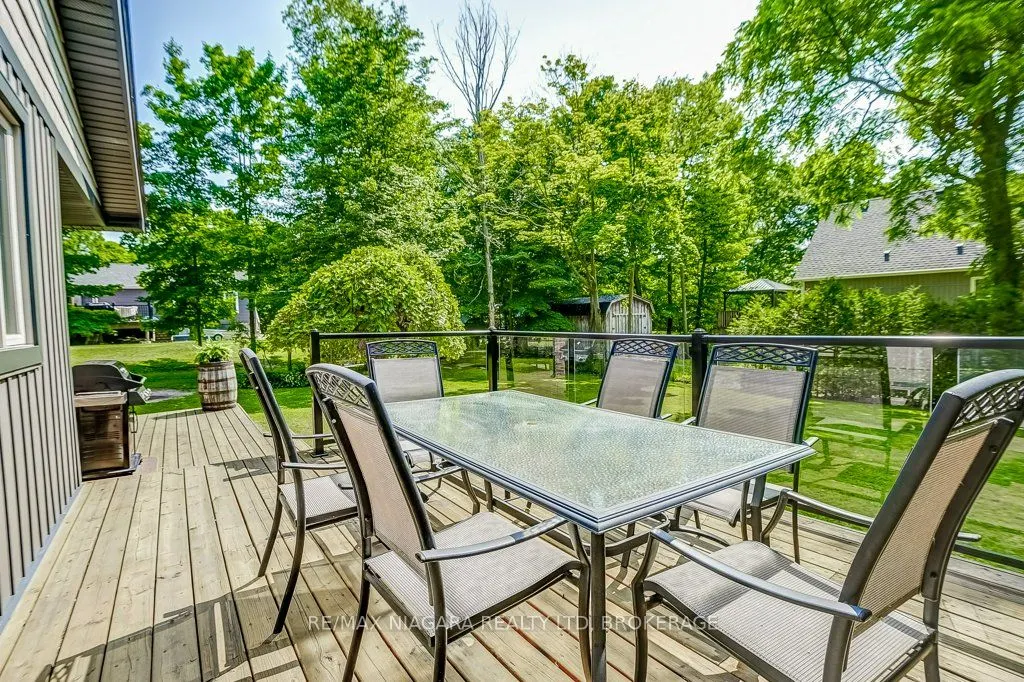 4905 Mapleview Crescent