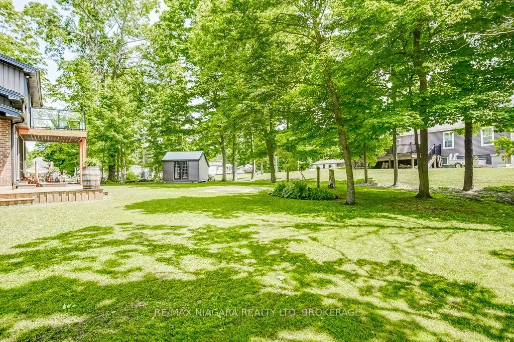 4905 Mapleview Crescent