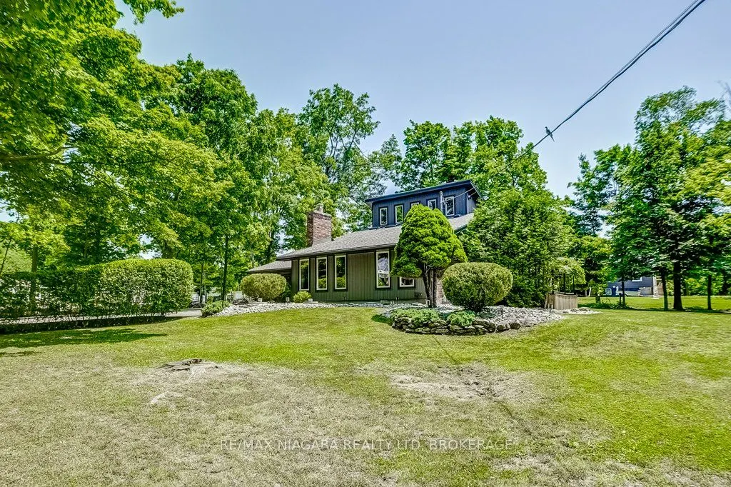 4905 Mapleview Crescent