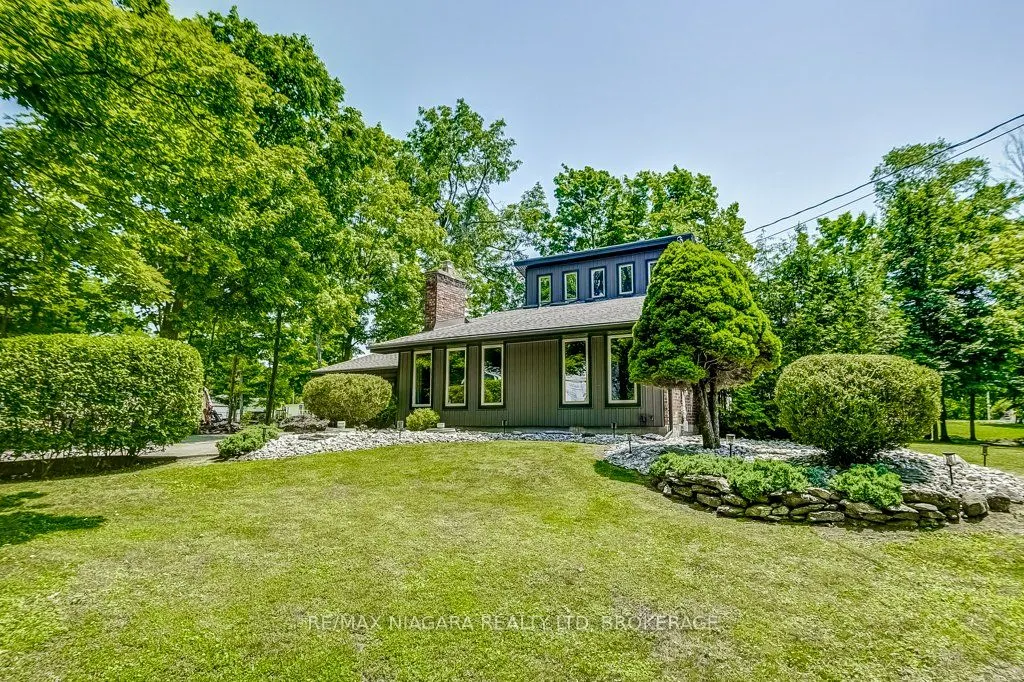 4905 Mapleview Crescent