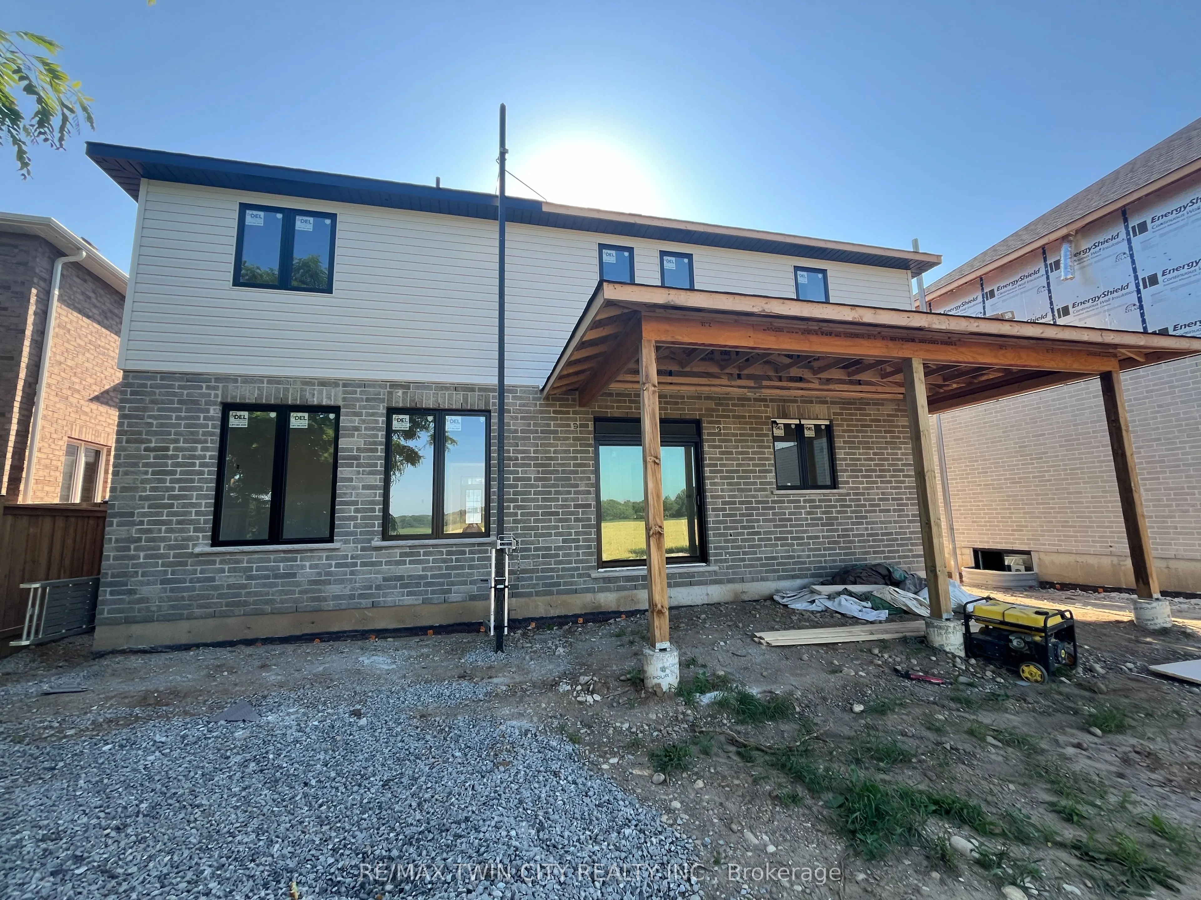 104 Oak Avenue