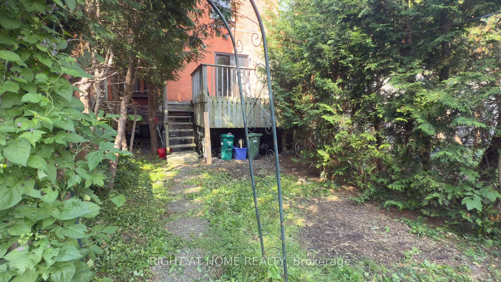 109 Sweetland Avenue