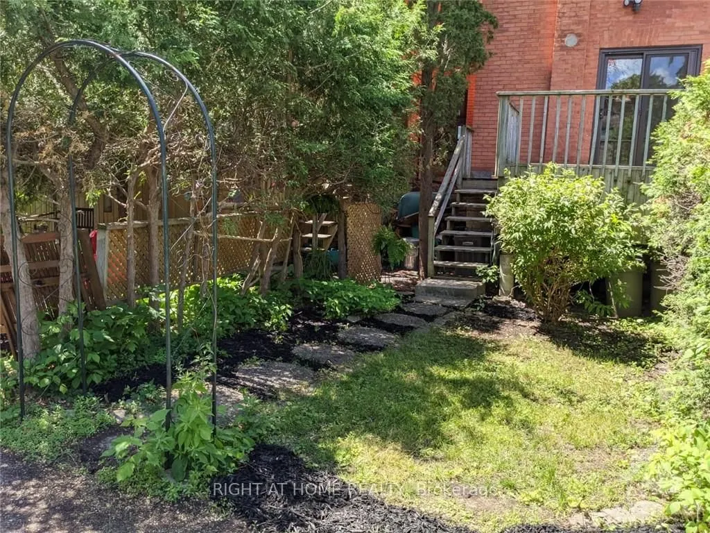 109 Sweetland Avenue