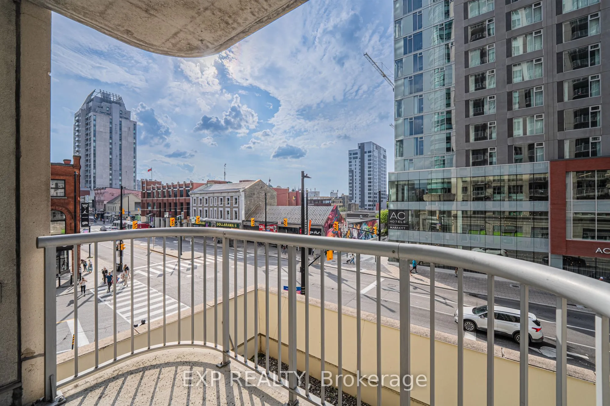 200 RIDEAU Street, #302