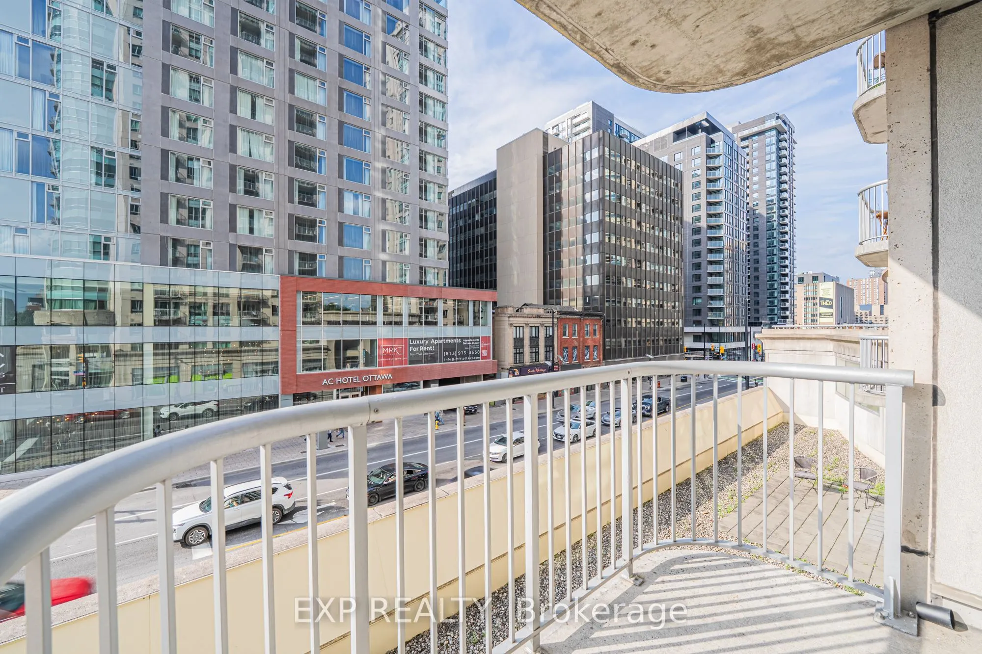 200 RIDEAU Street, #302