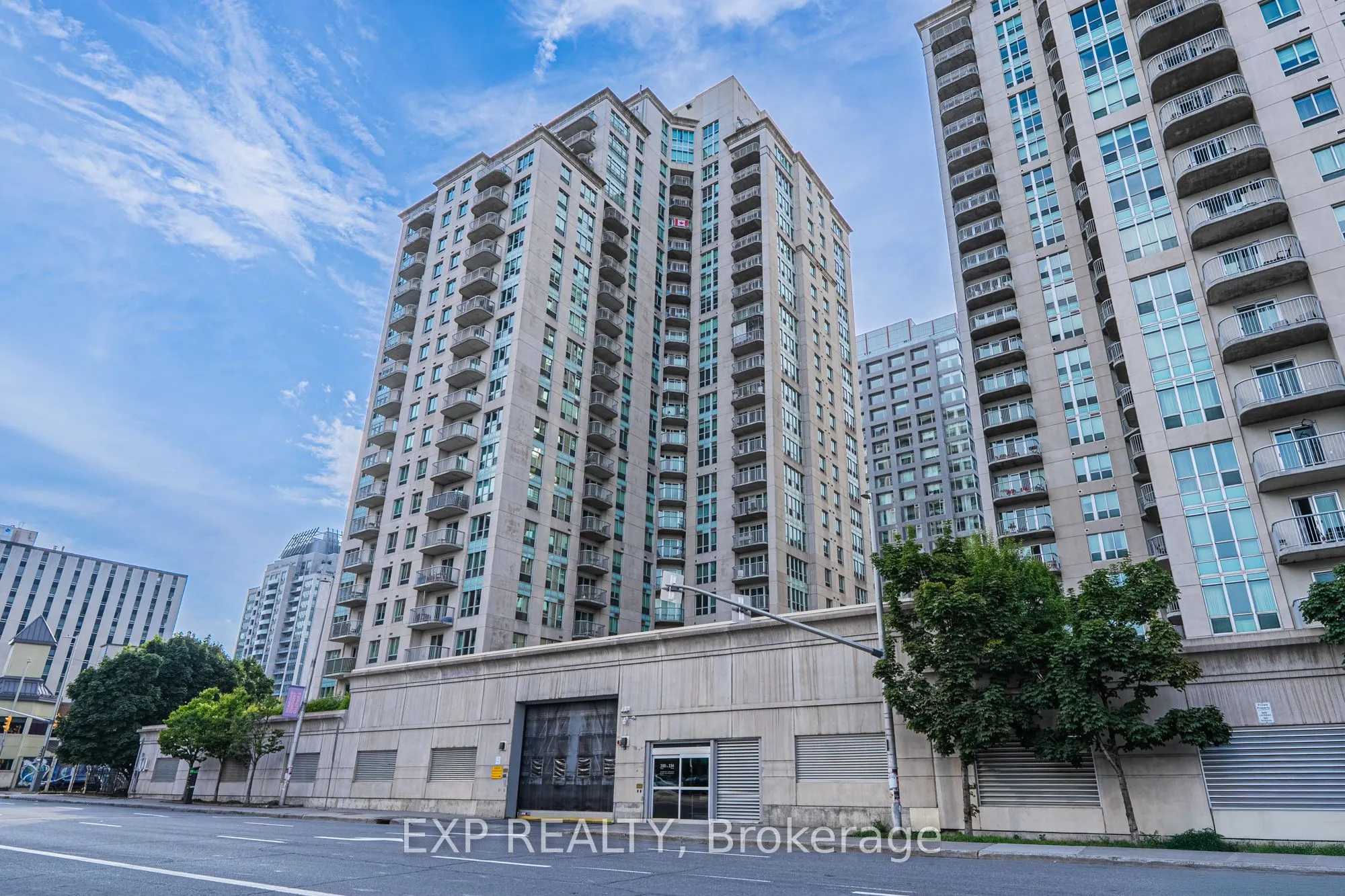 200 RIDEAU Street, #302