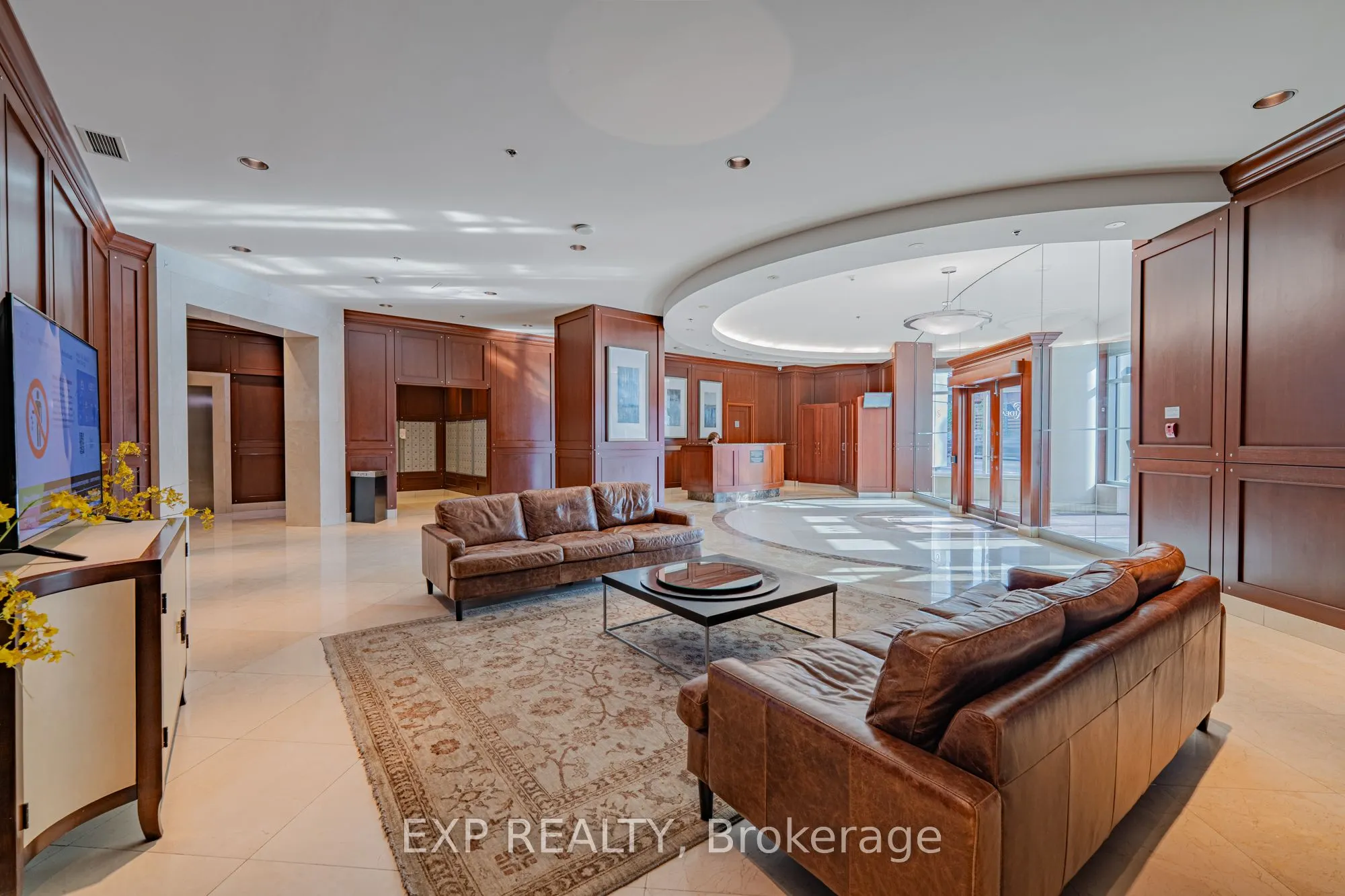 200 RIDEAU Street, #302