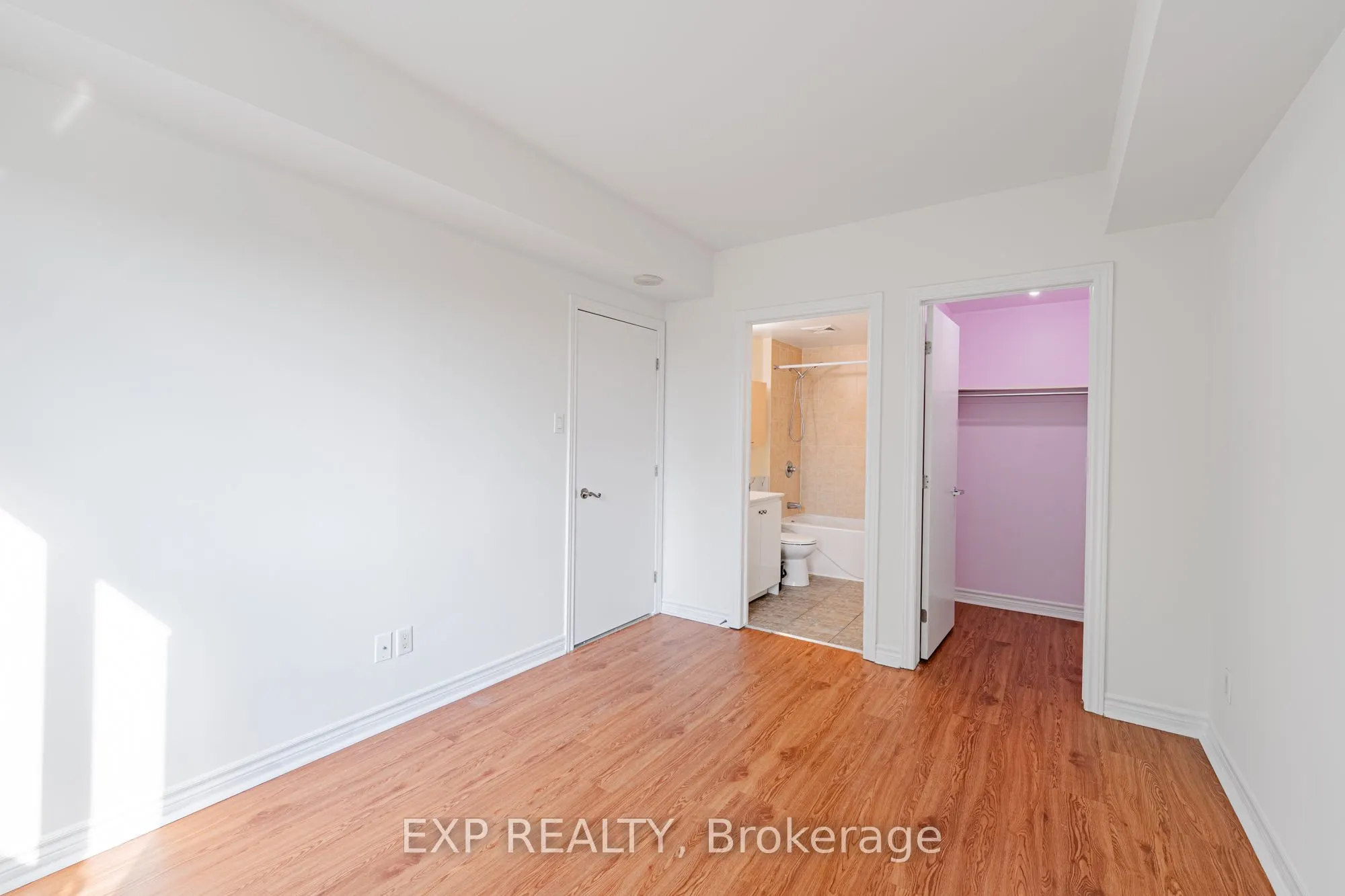 200 RIDEAU Street, #302