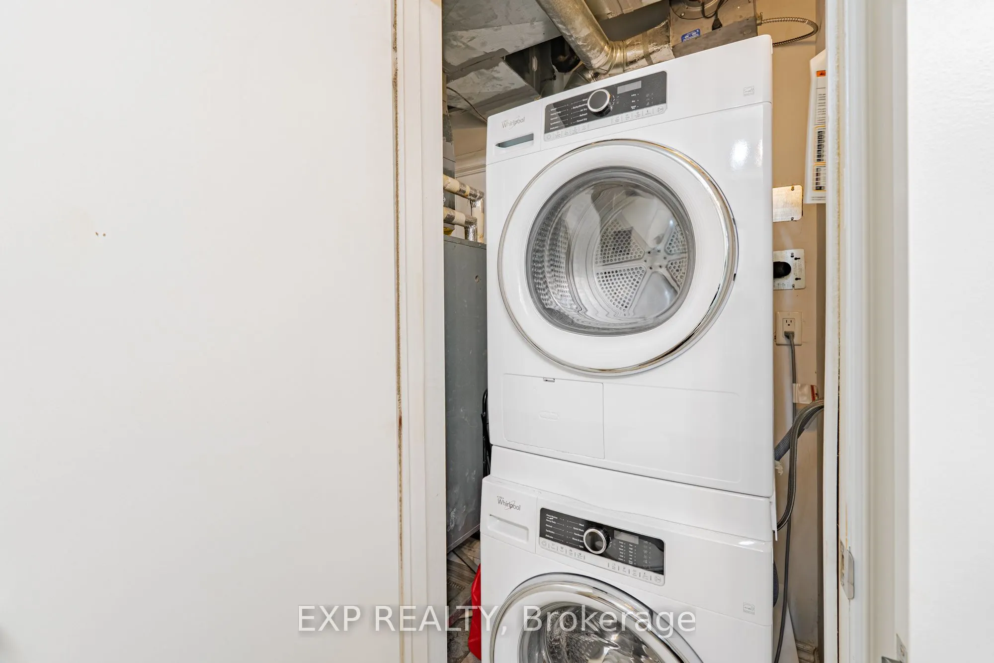 200 RIDEAU Street, #302