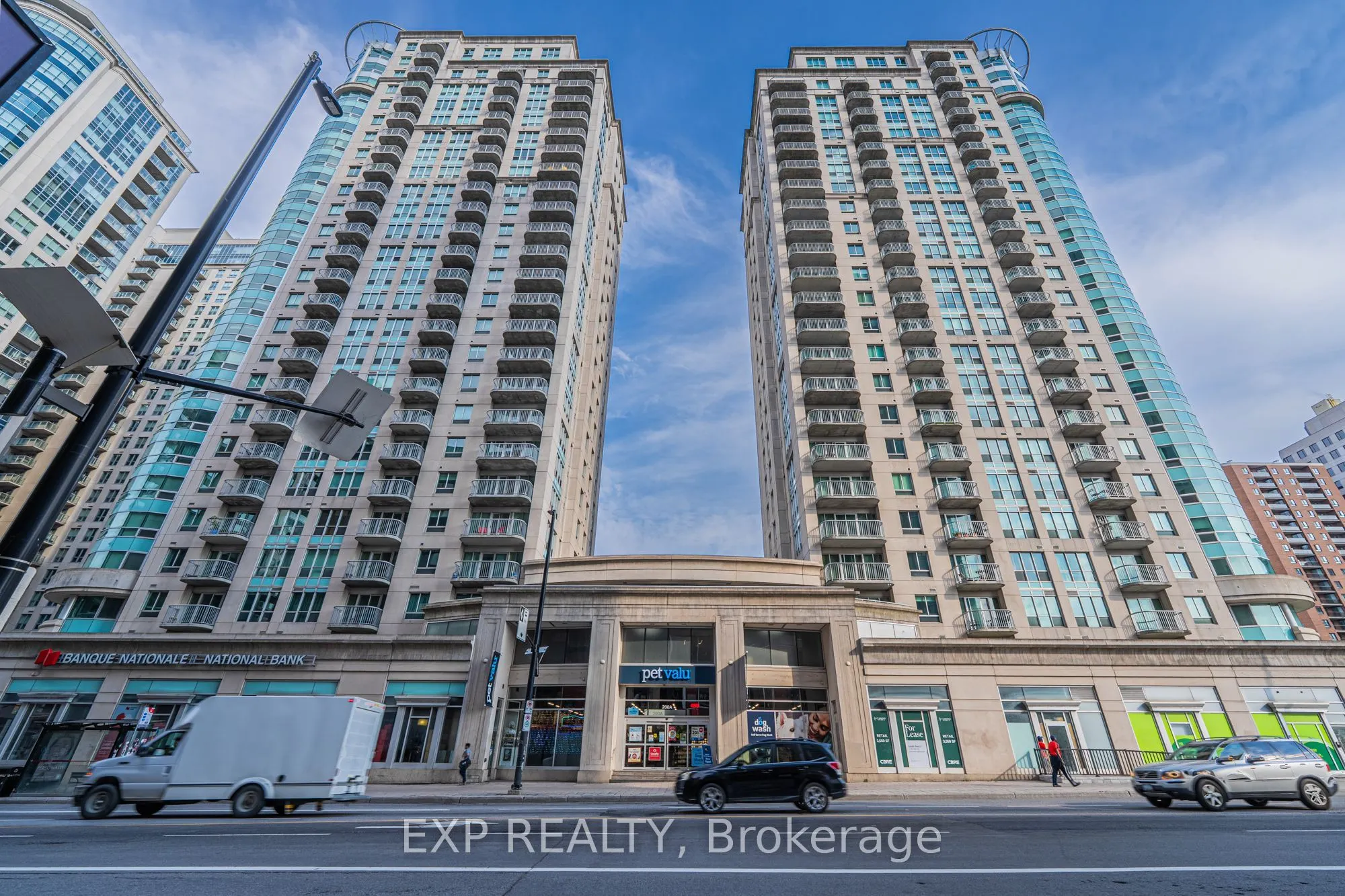 200 RIDEAU Street, #302