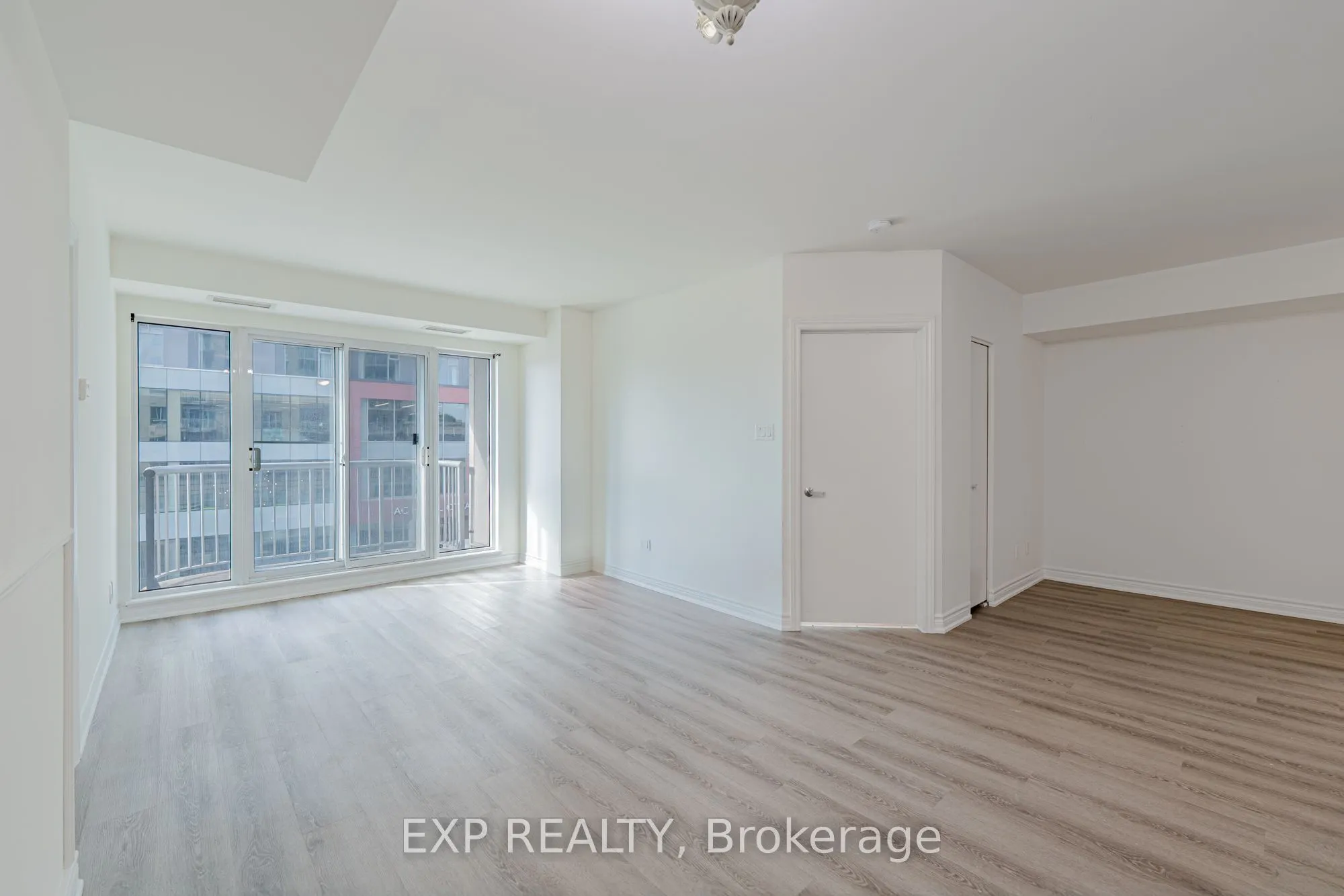 200 RIDEAU Street, #302