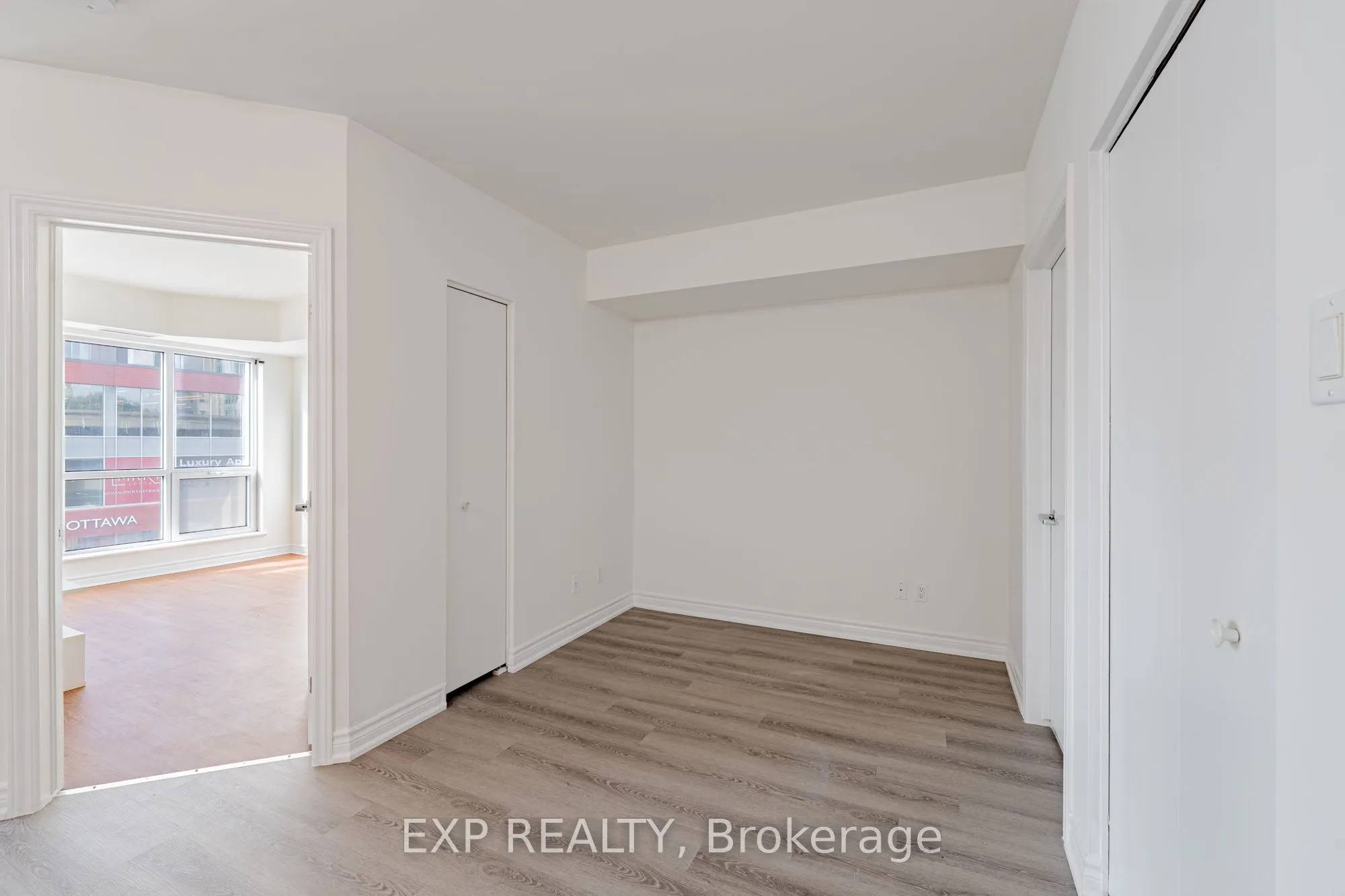 200 RIDEAU Street, #302