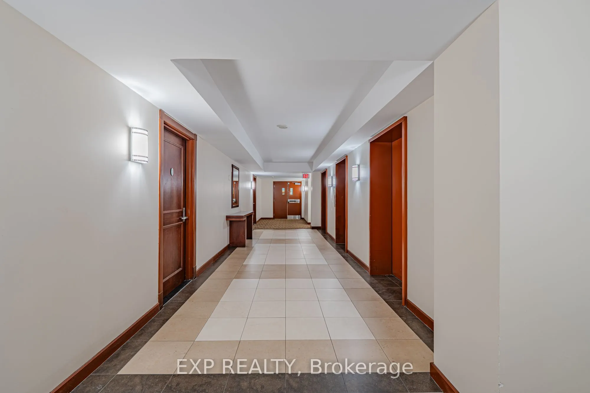 200 RIDEAU Street, #302