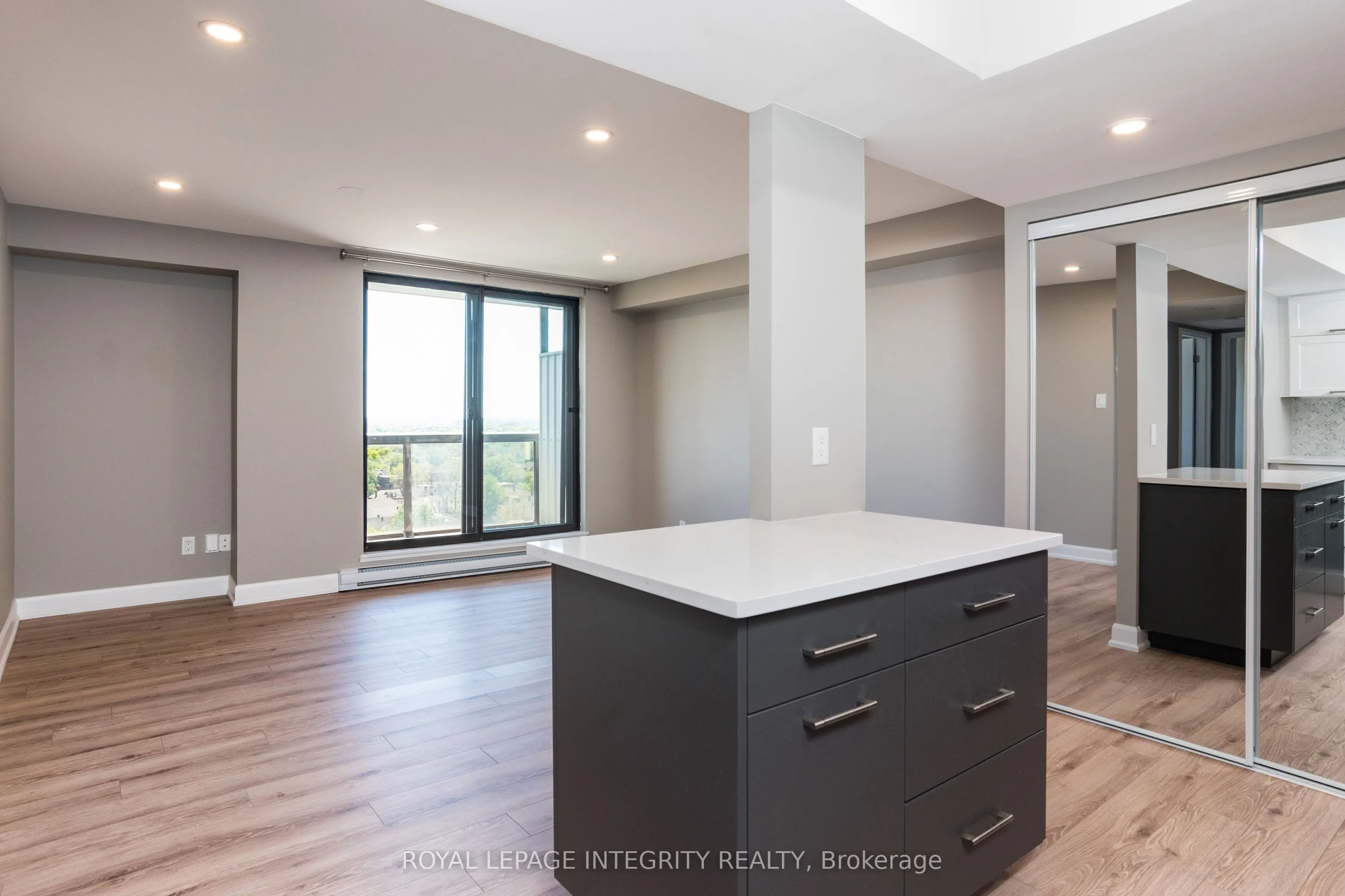 199 Kent Street, #1504